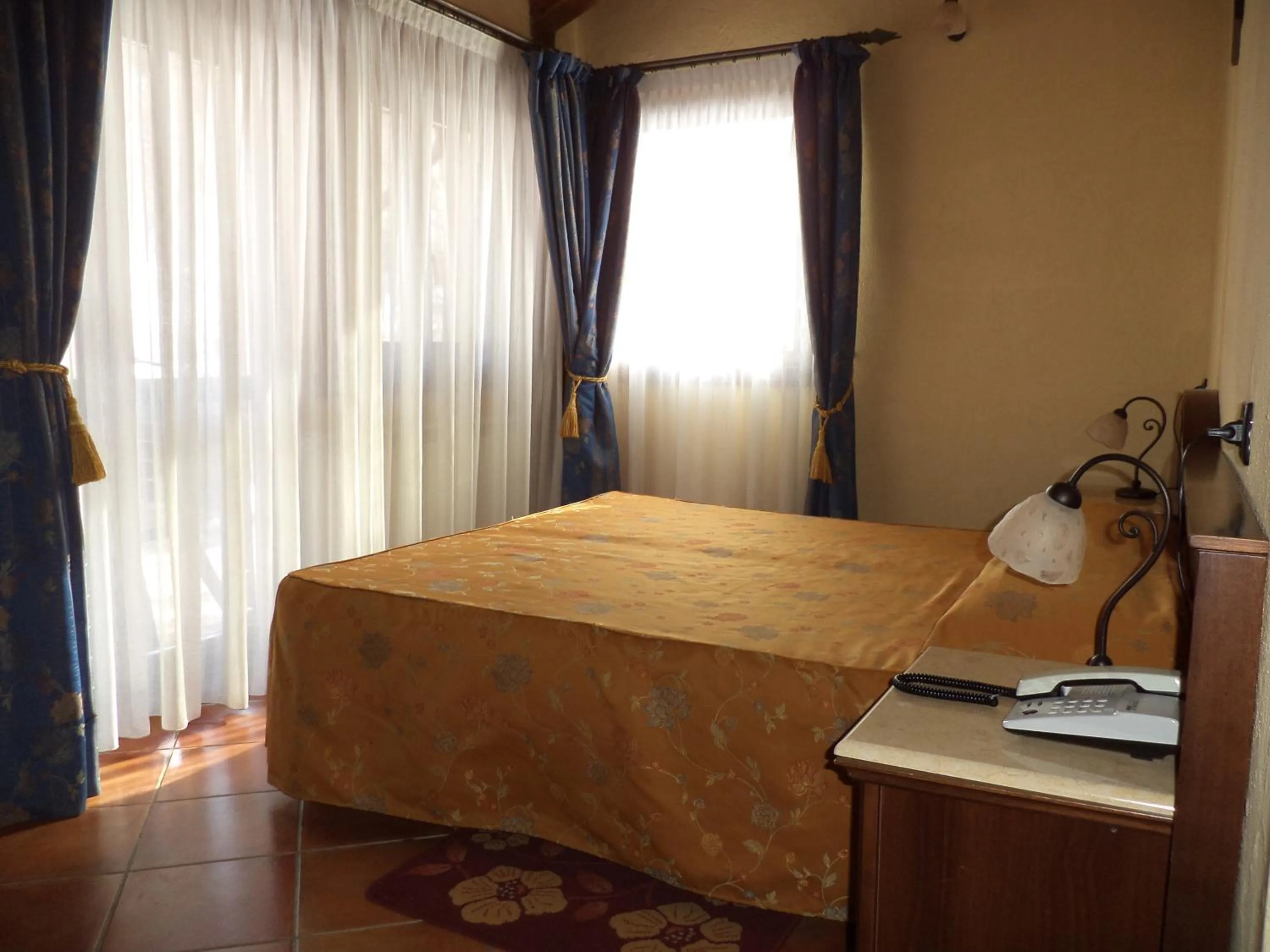 Bedroom, Bed in Hotel Cà Fiore