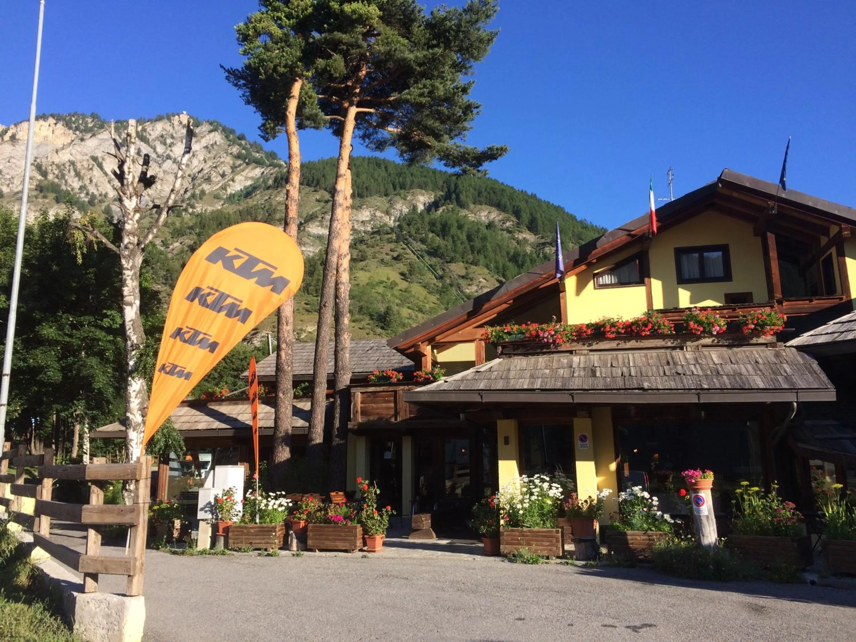 Property building in Hotel Cà Fiore