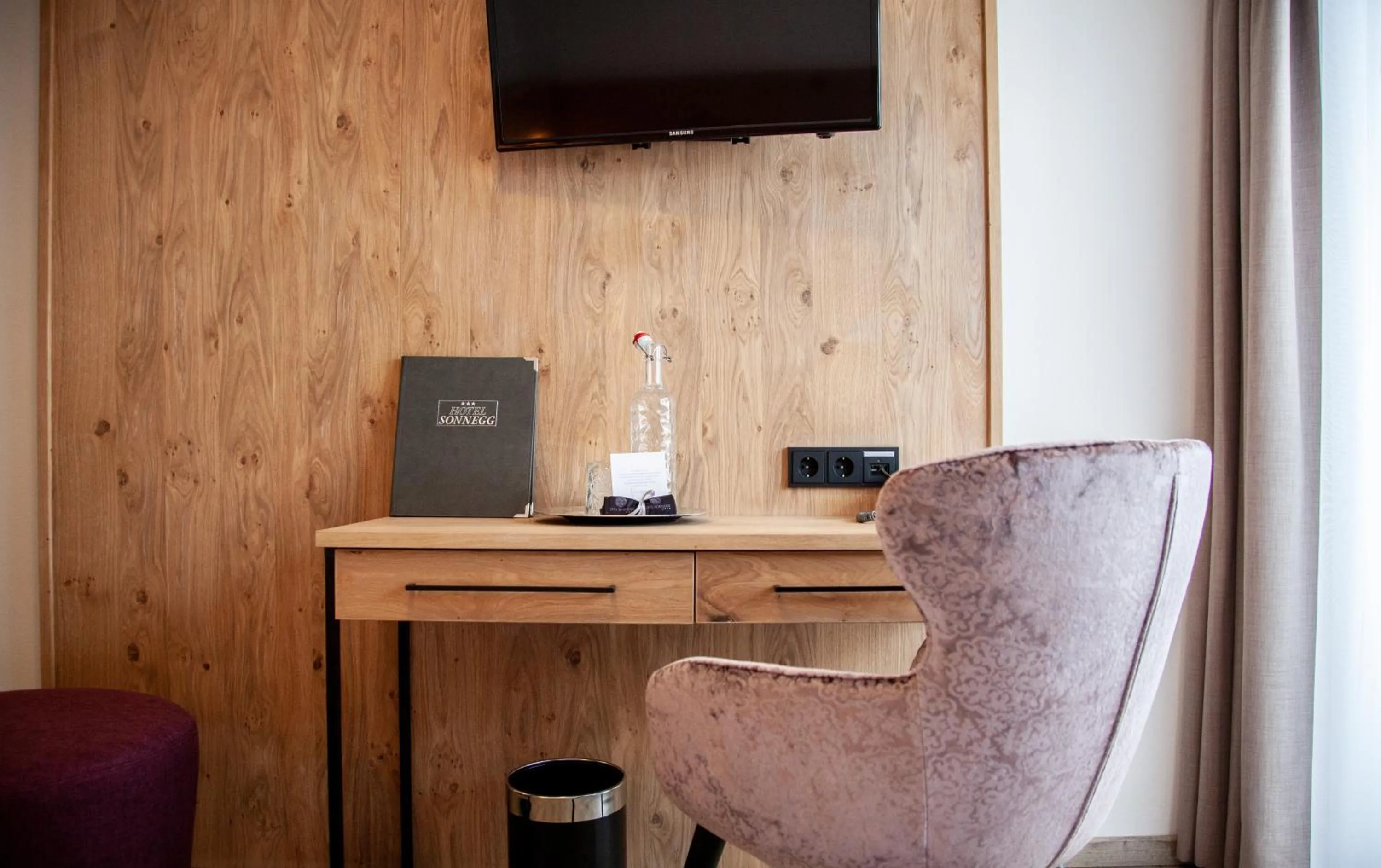 TV and multimedia in Hotel Sonnegg