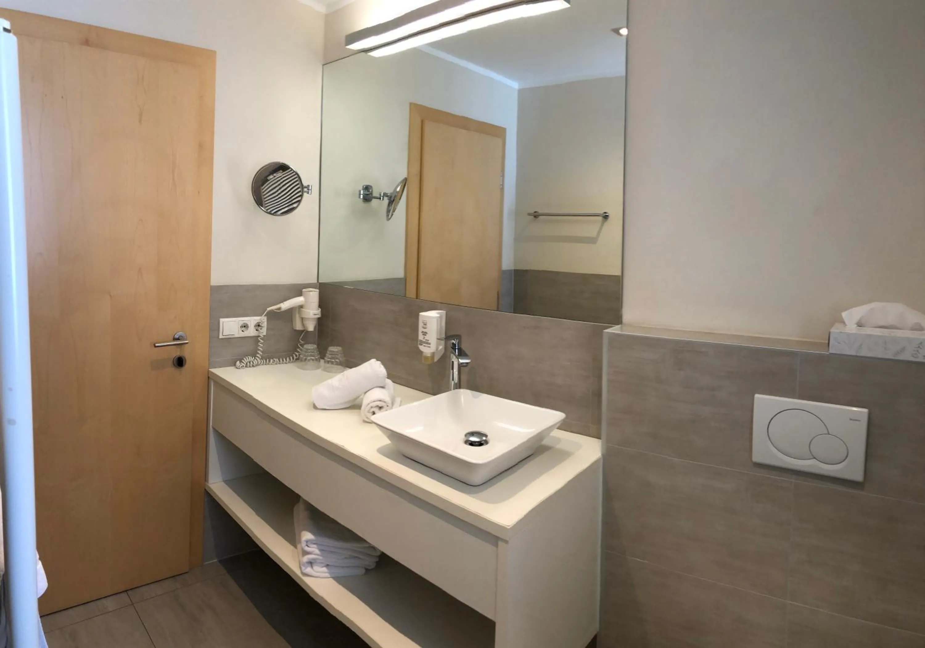 Hotel Cornelia