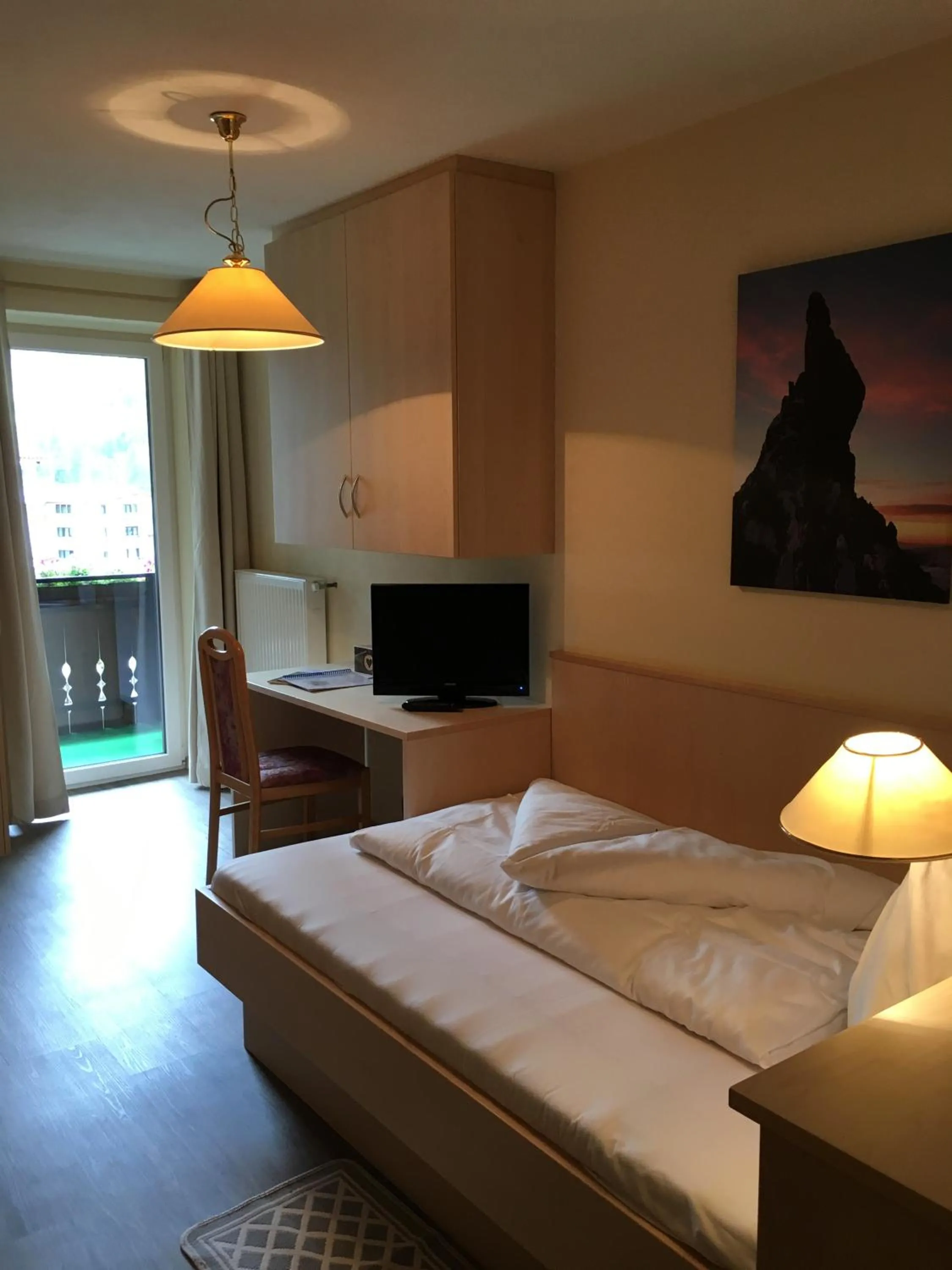 Photo of the whole room in Hotel Cornelia