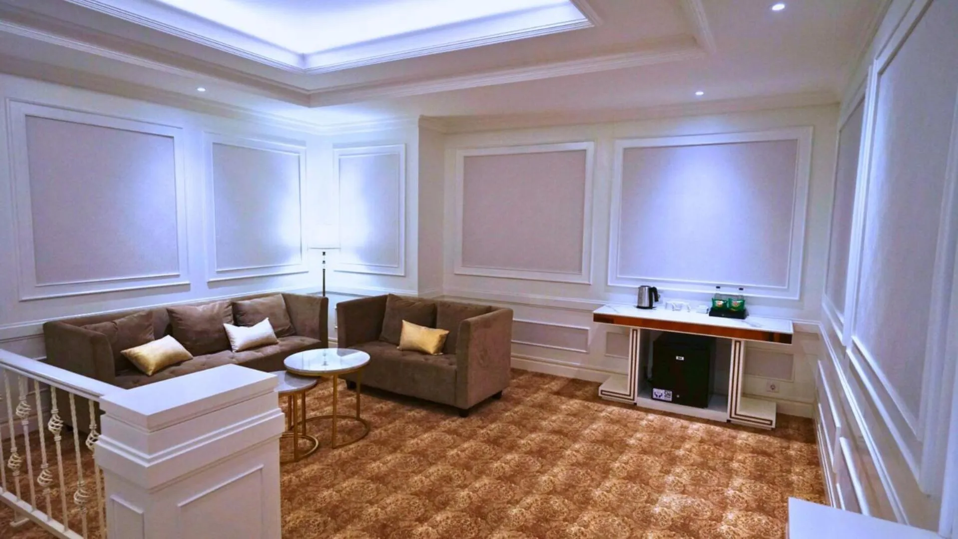 Seating area in The Grantage Hotel & Sky Lounge