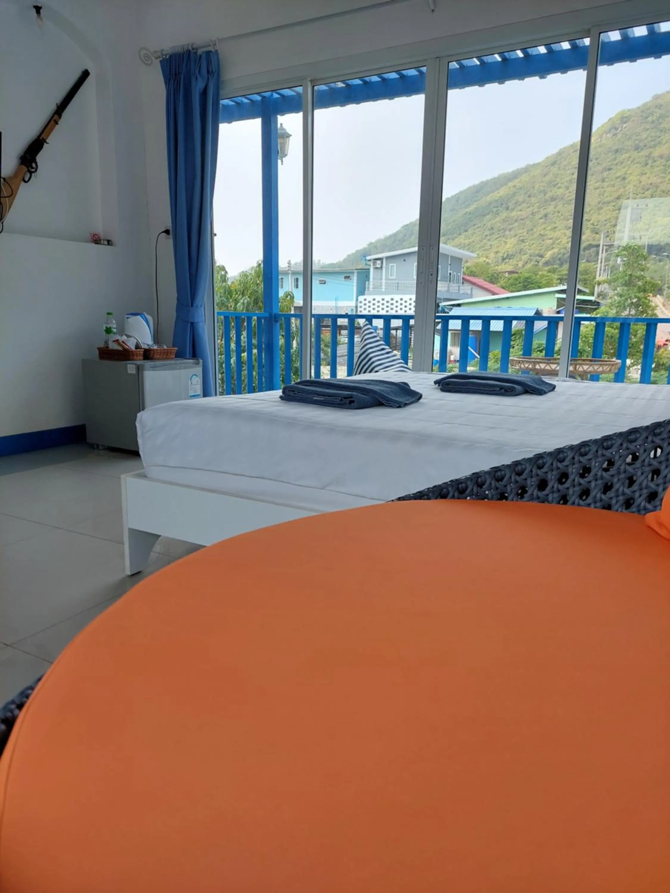 Bed in Blue sky Koh larn Resort