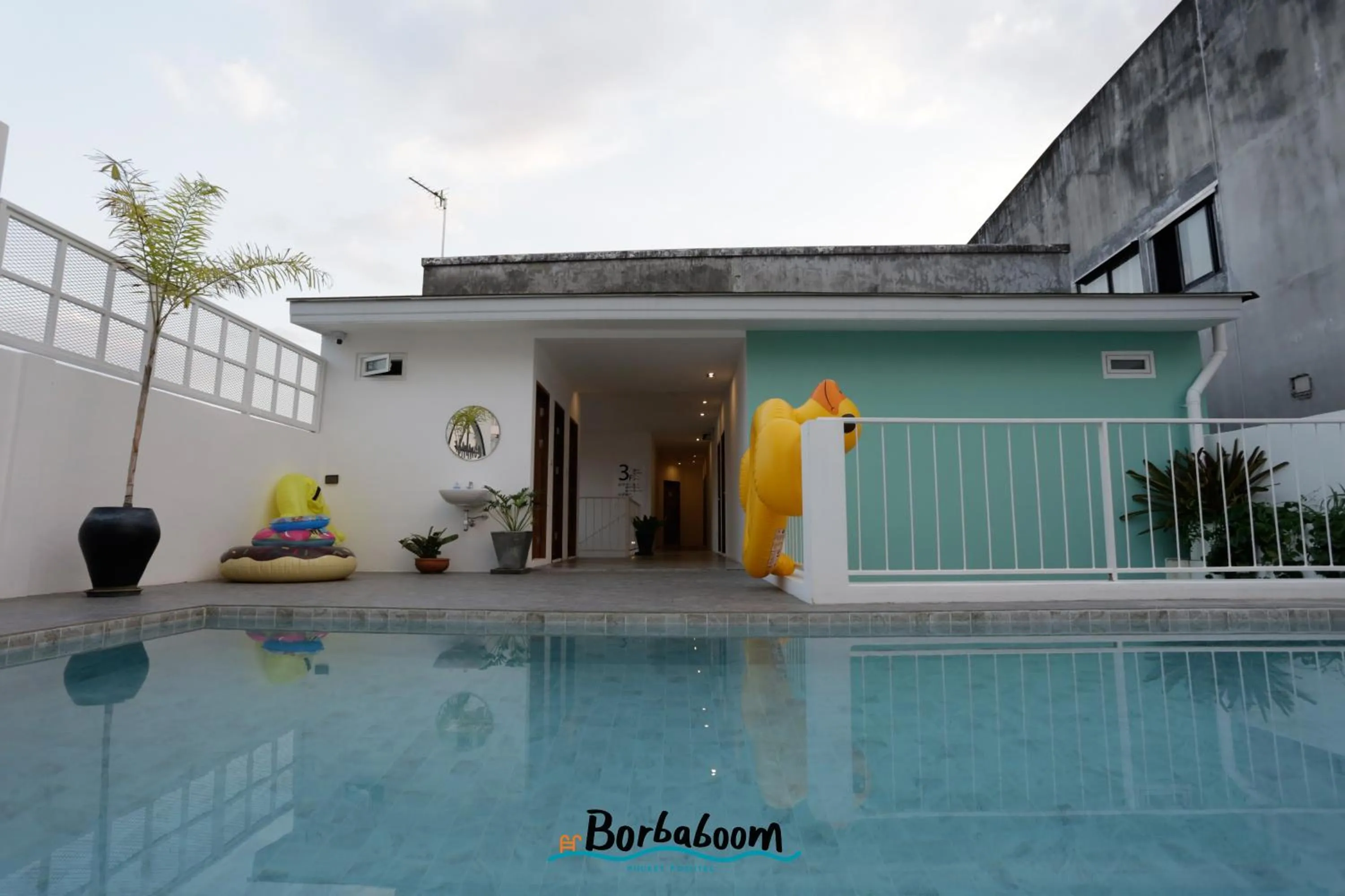 Property building in Borbaboom Phuket Poshtel & Hostel