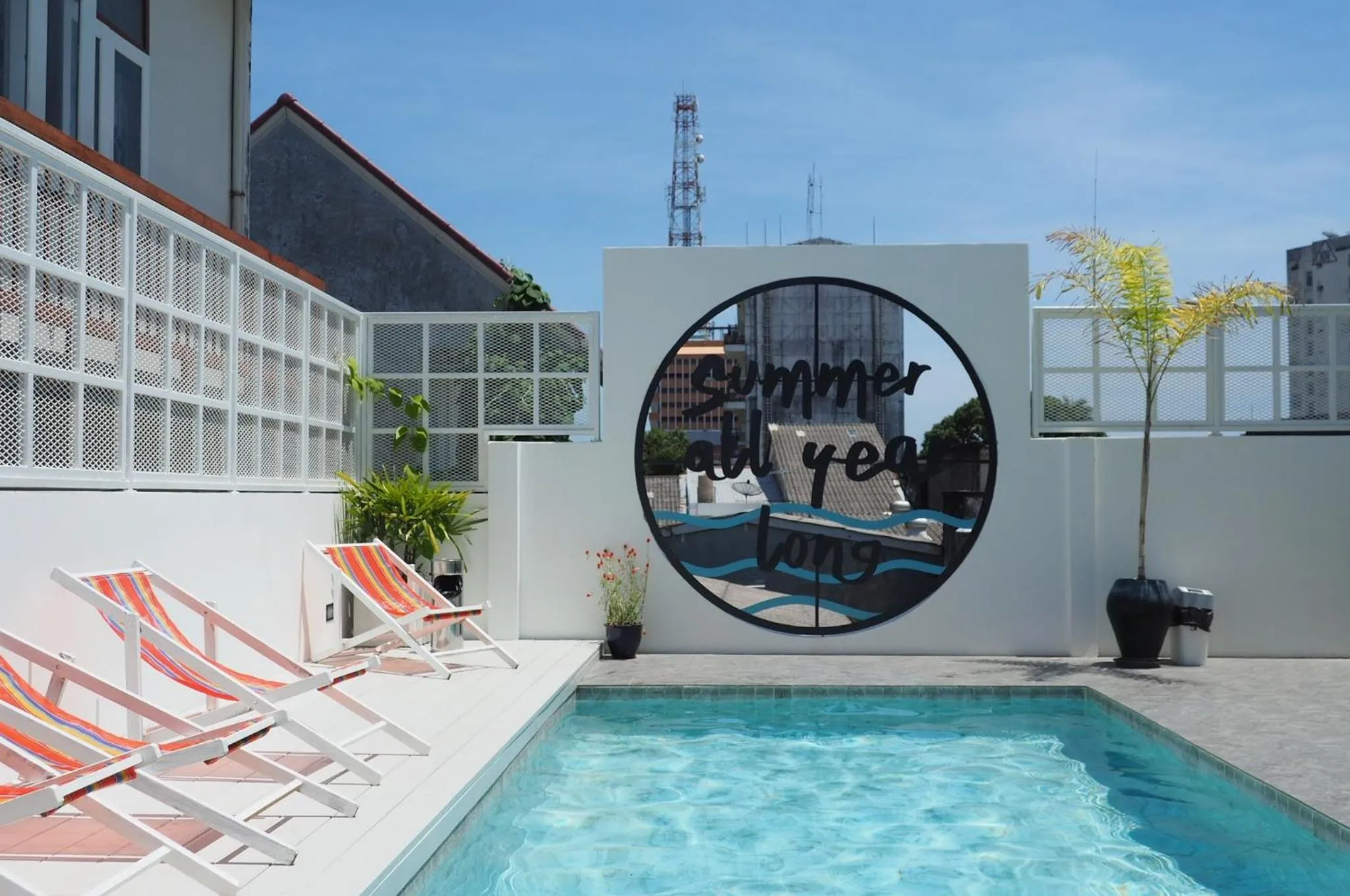 Swimming pool in Borbaboom Phuket Poshtel & Hostel