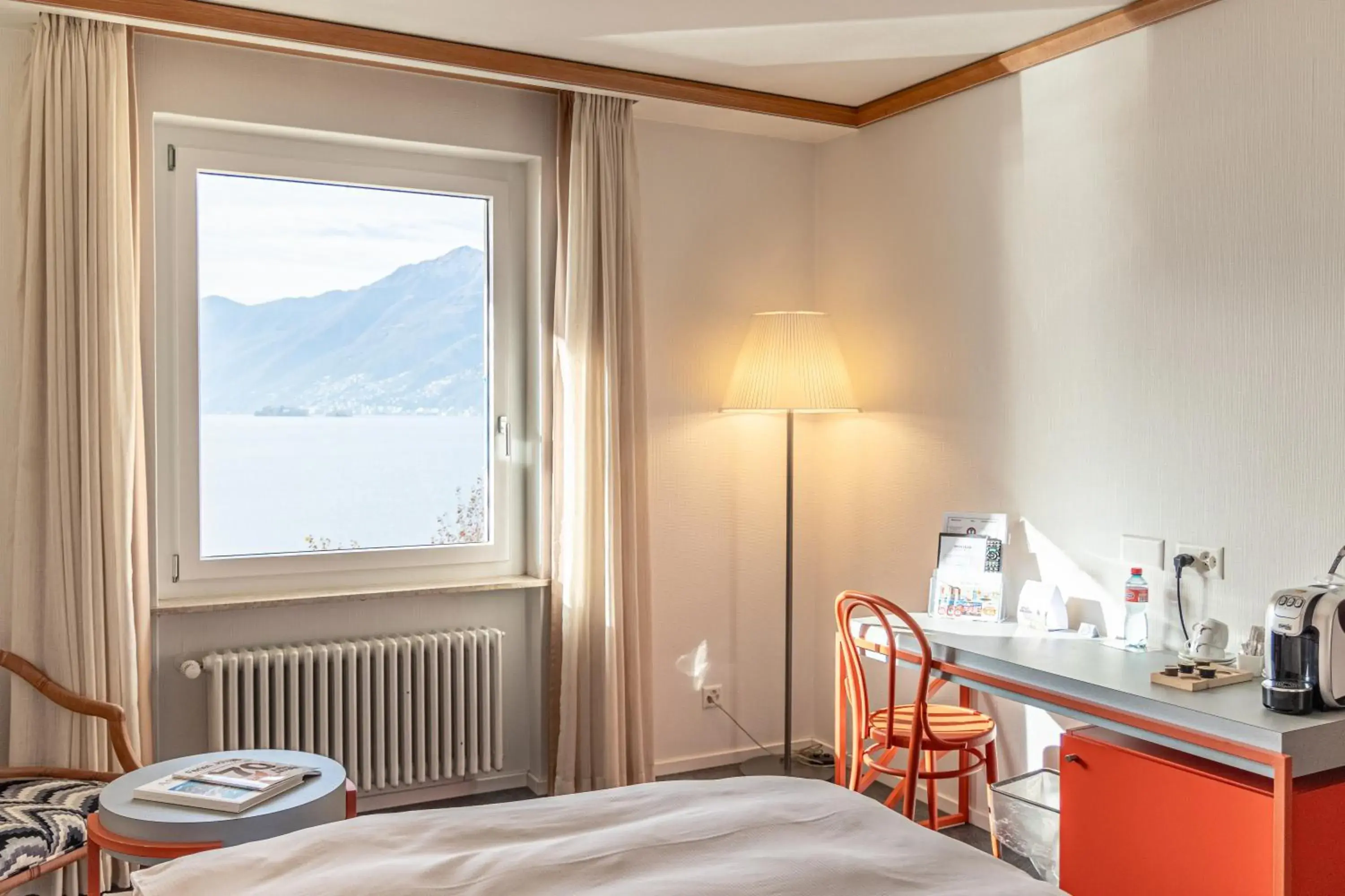 Twin Room with Lake View in Albergo Carcani by Ketty & Tommy Twin Room with Lake View in Albergo Carcani by Ketty & Tommy