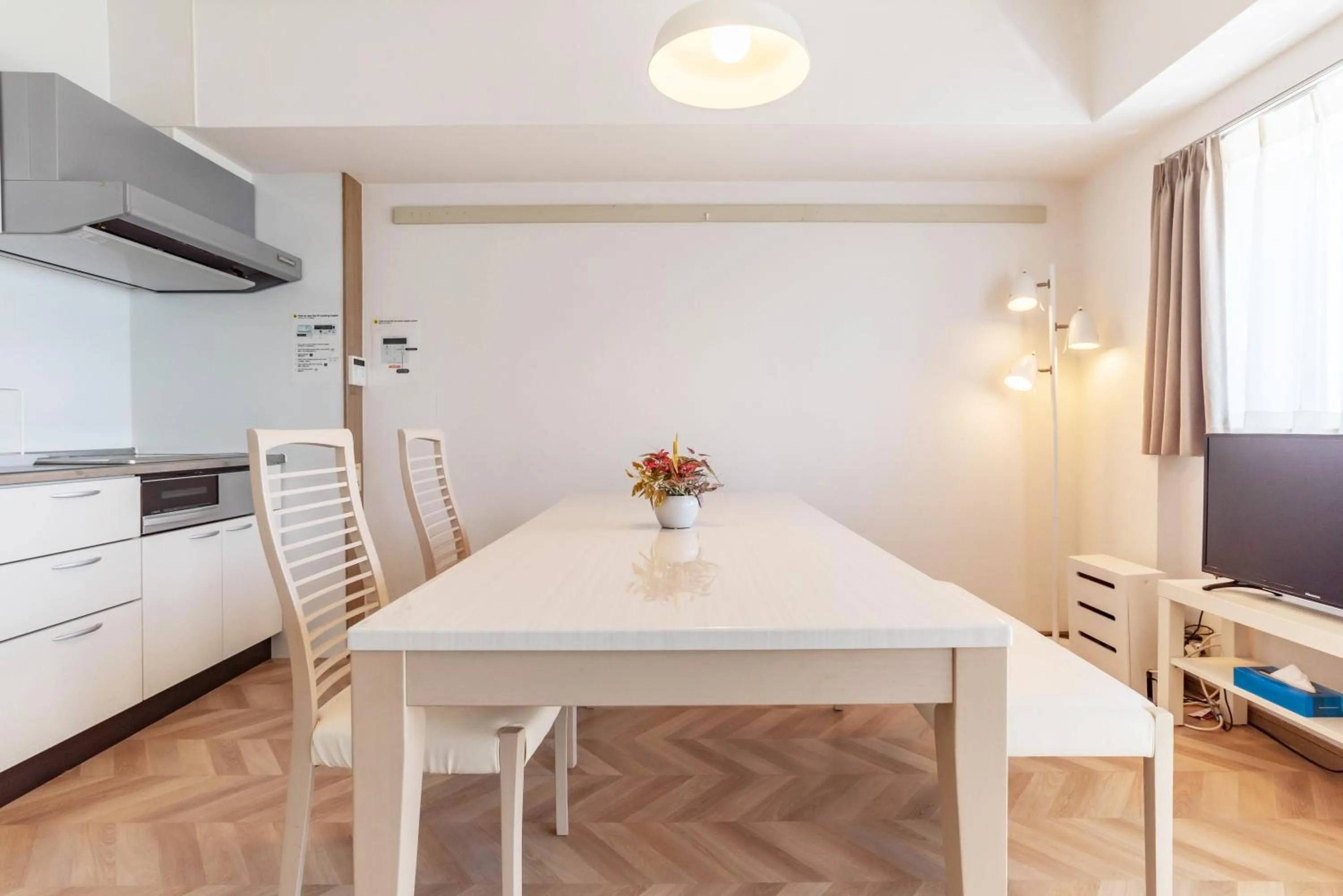 Dining area in Universal Bay Condominium