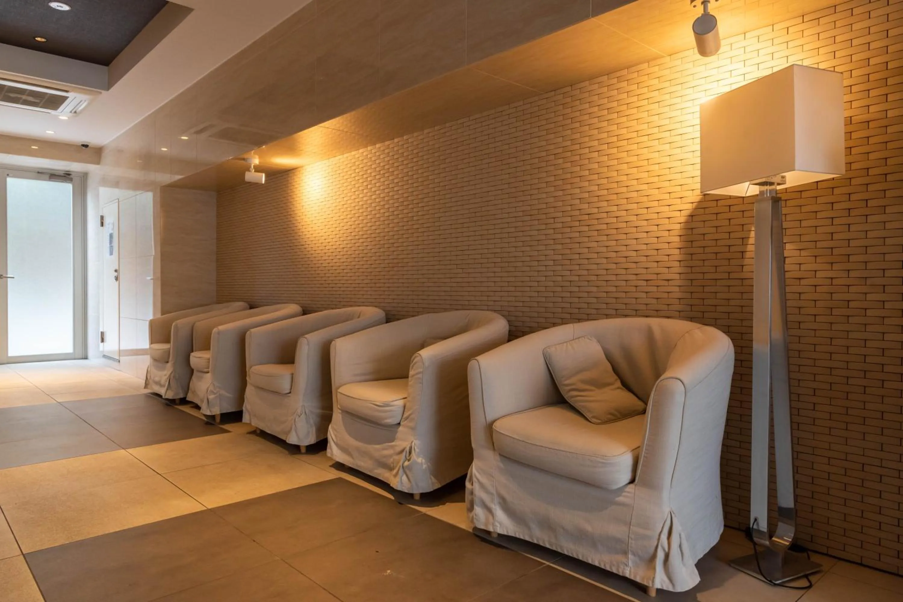 Lobby or reception in Universal Bay Condominium