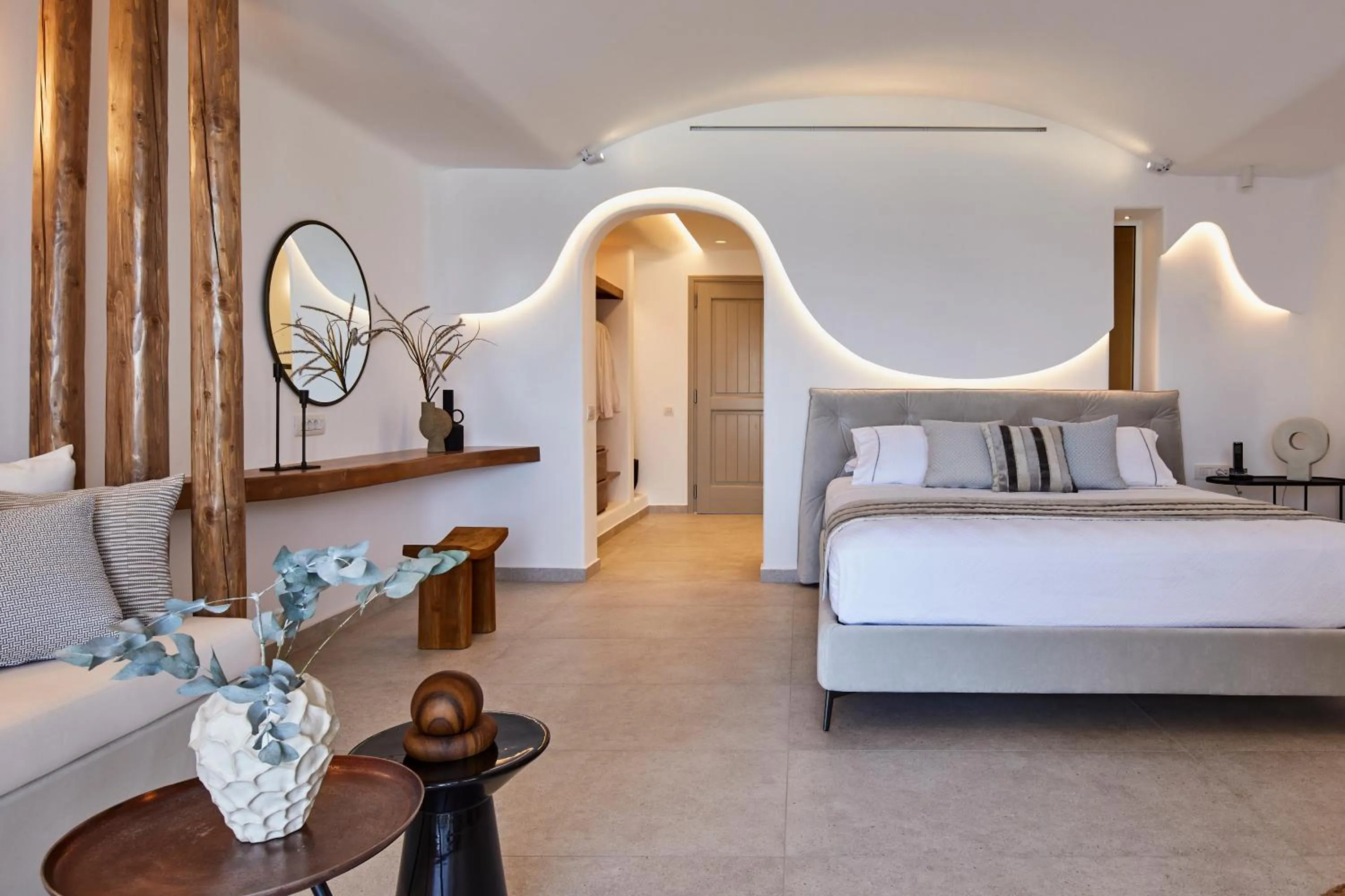 Photo of the whole room, Bed in Phos The Boutique