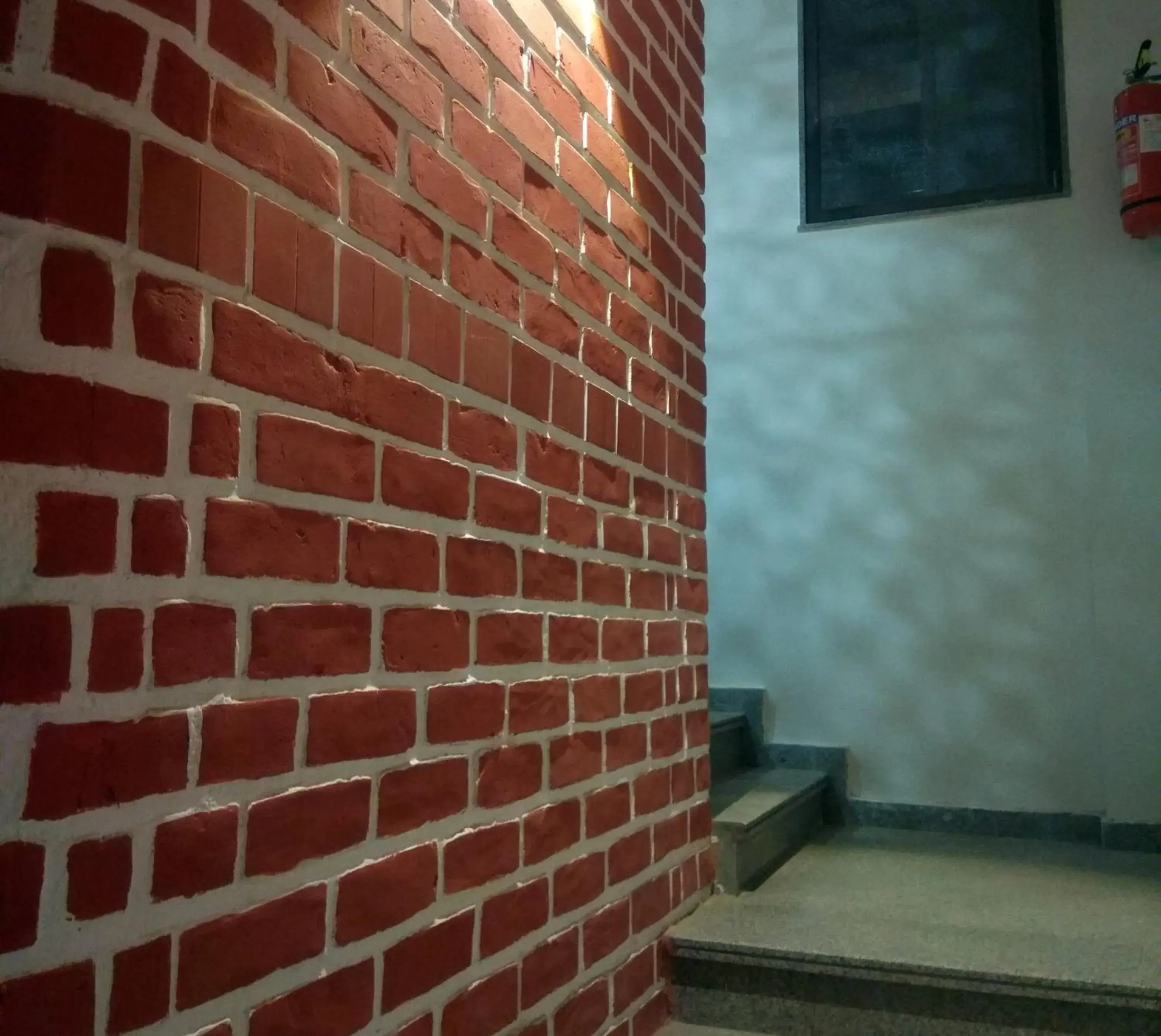 Facade/entrance in Hotel Milan Facade/entrance in Hotel Milan