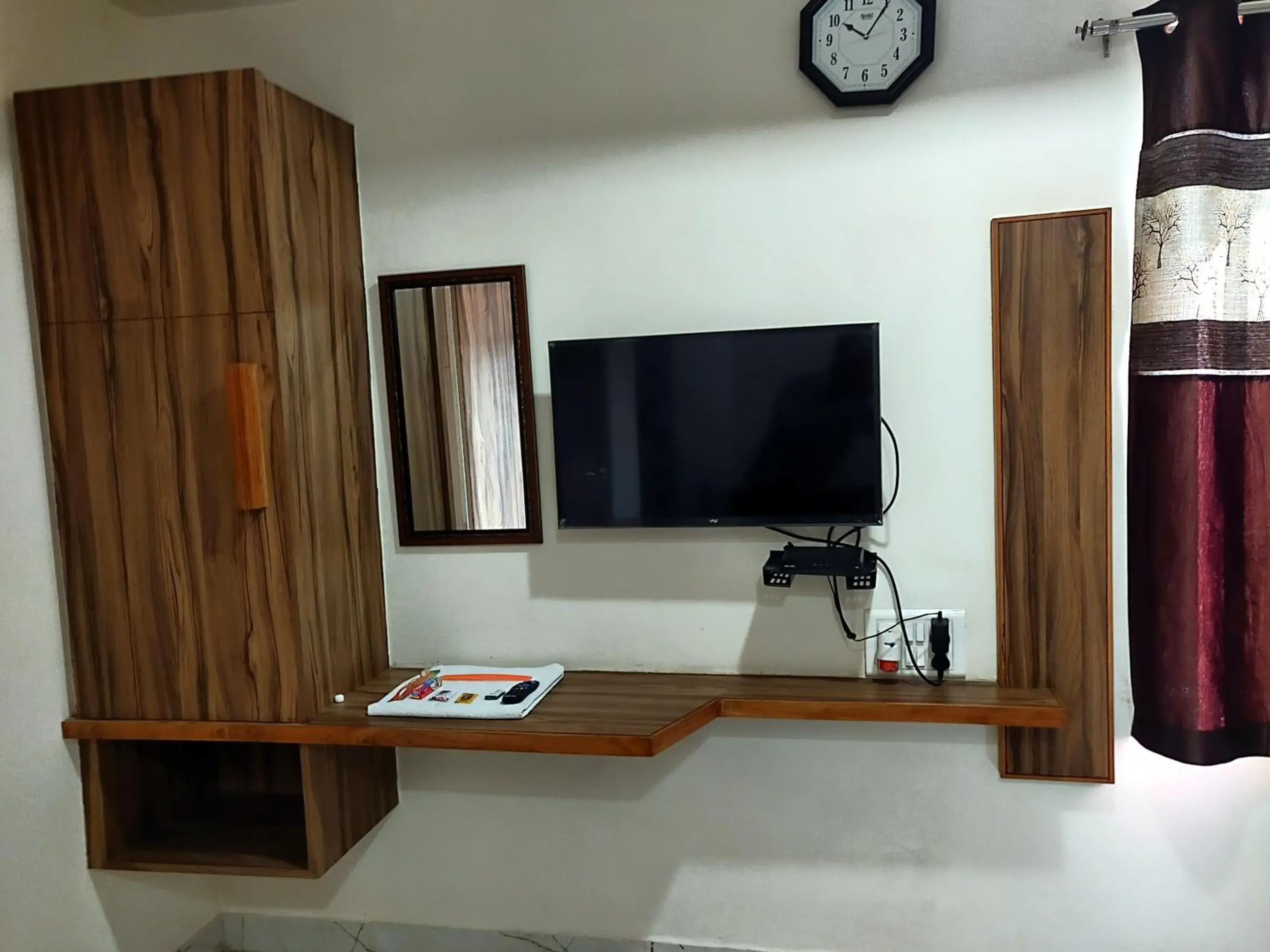 TV and multimedia in Hotel Milan TV and multimedia in Hotel Milan