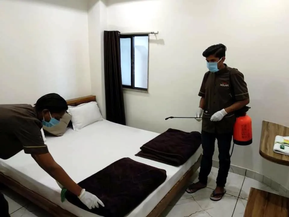 Staff, Bed in Hotel Milan