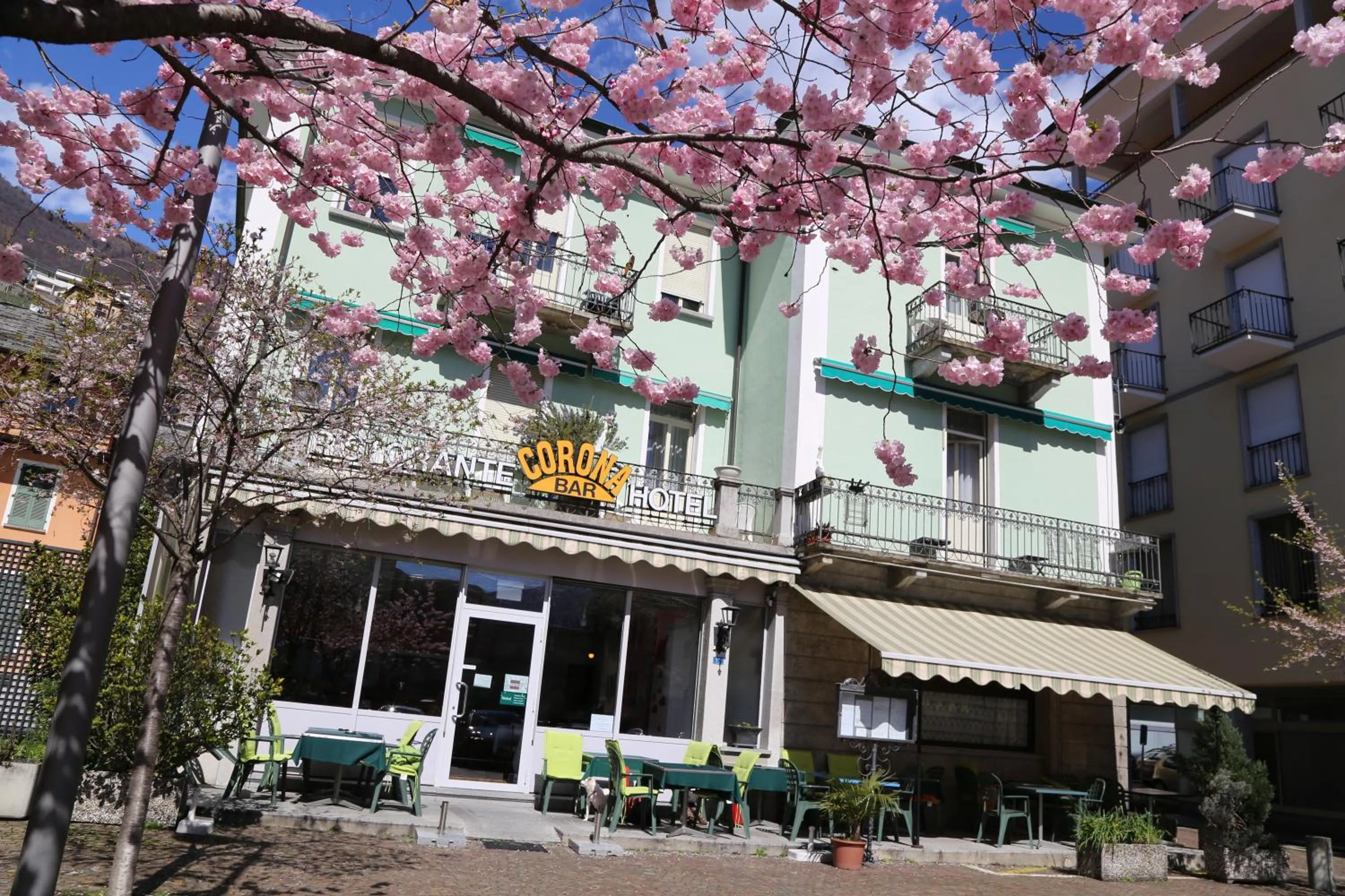 Hotel Corona