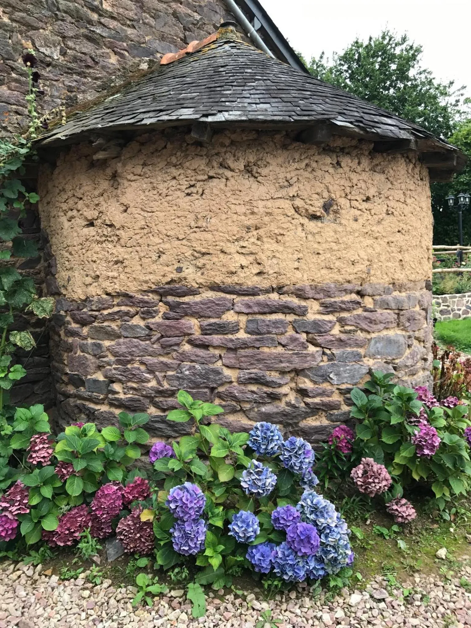 Garden view in Les Bouyeres