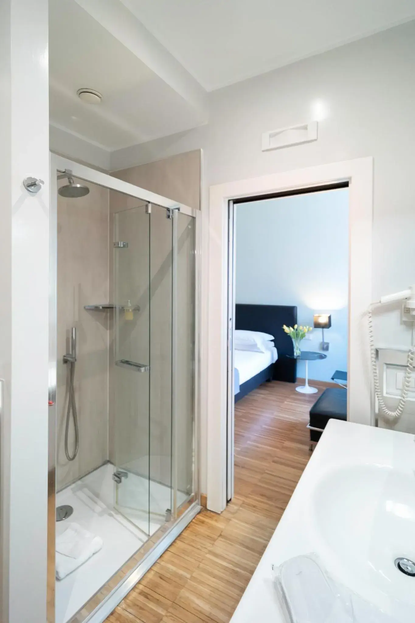 Bathroom, Bed in At Home Townhouse - Filiberto Bathroom, Bed in At Home Townhouse - Filiberto