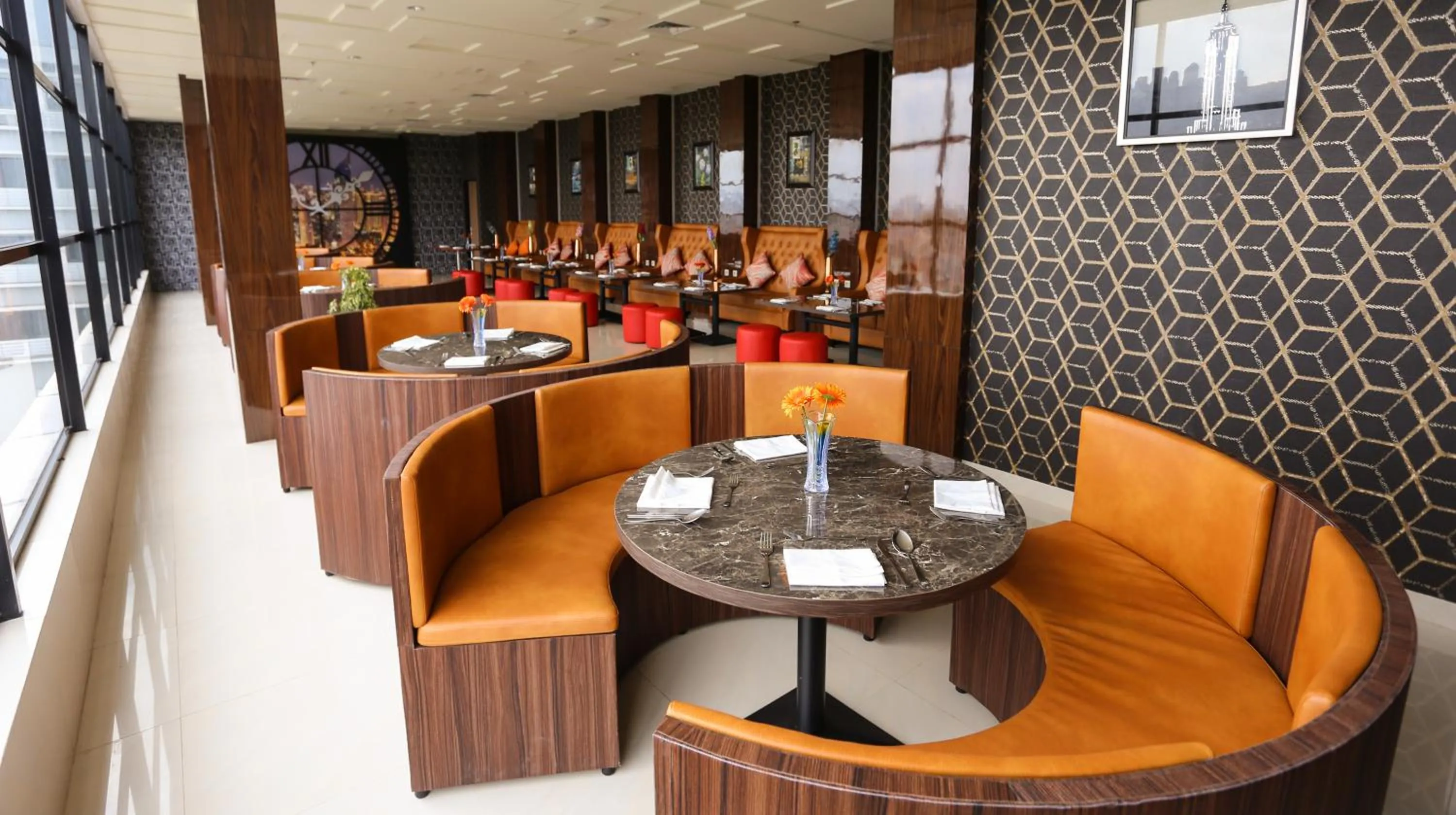 Restaurant/places to eat in Hotel Daily Inn