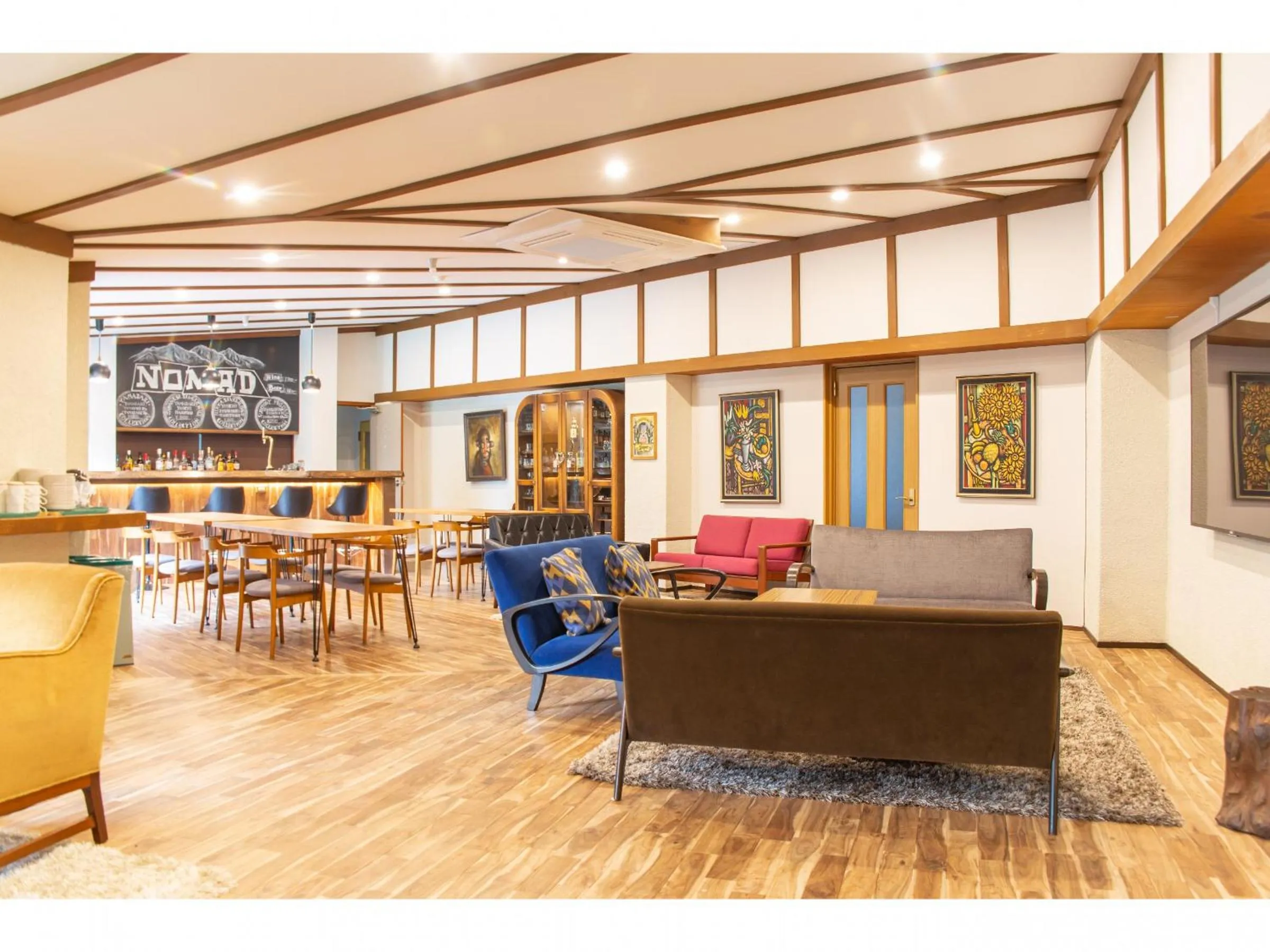 Communal lounge/ TV room in Nomad Hakuba