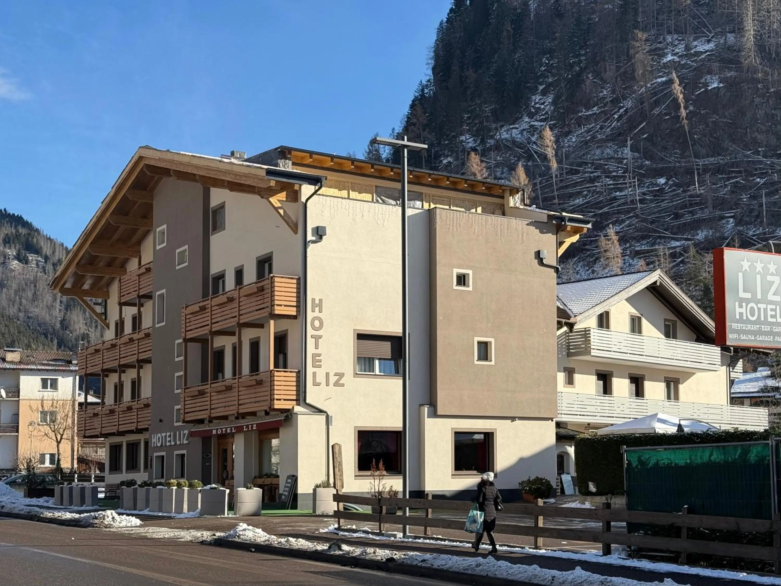 Property building in Liz Hotel & Apartments