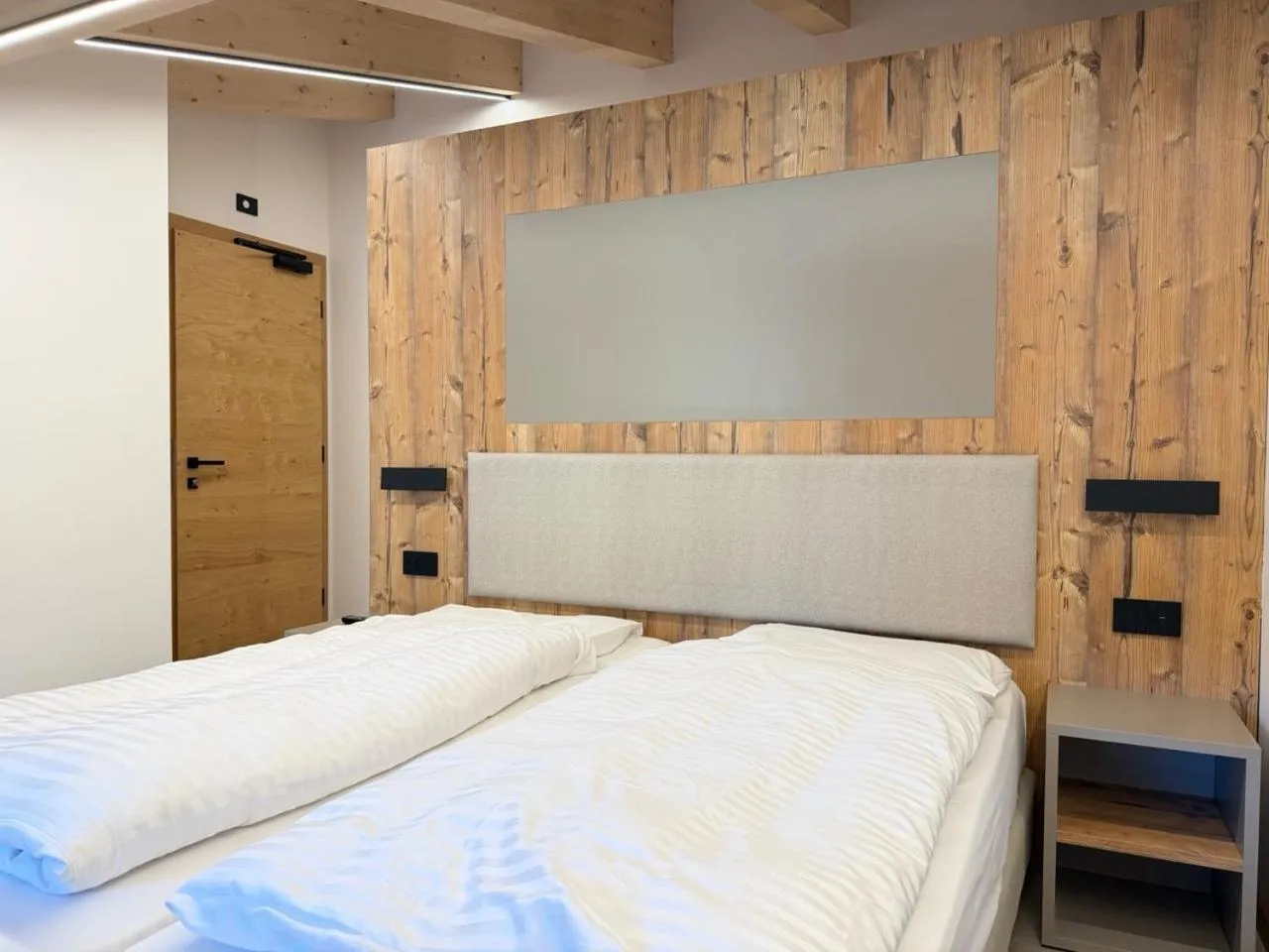 Bed in Liz Hotel & Apartments