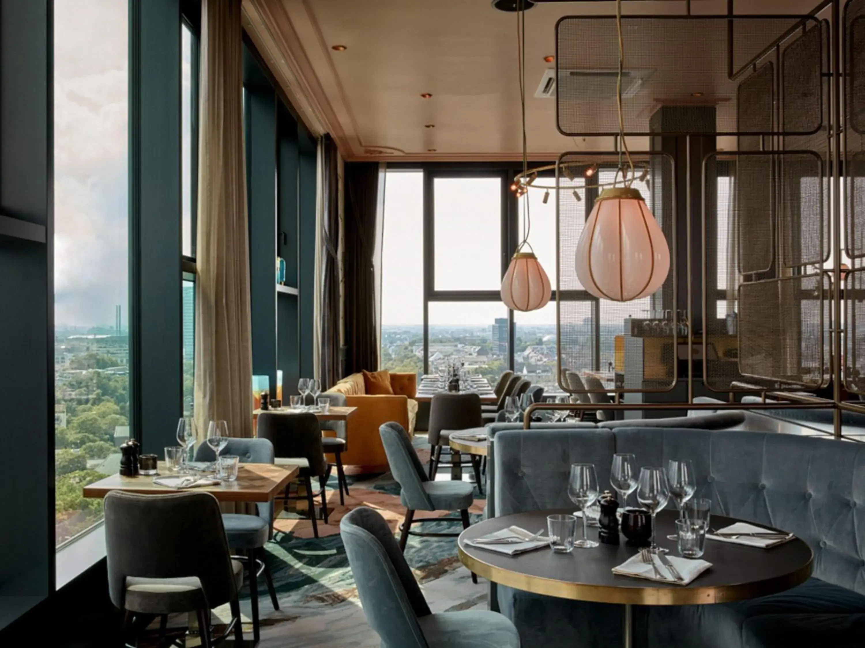 Restaurant/places to eat in 25hours Hotel Das Tour Restaurant/places to eat in 25hours Hotel Das Tour