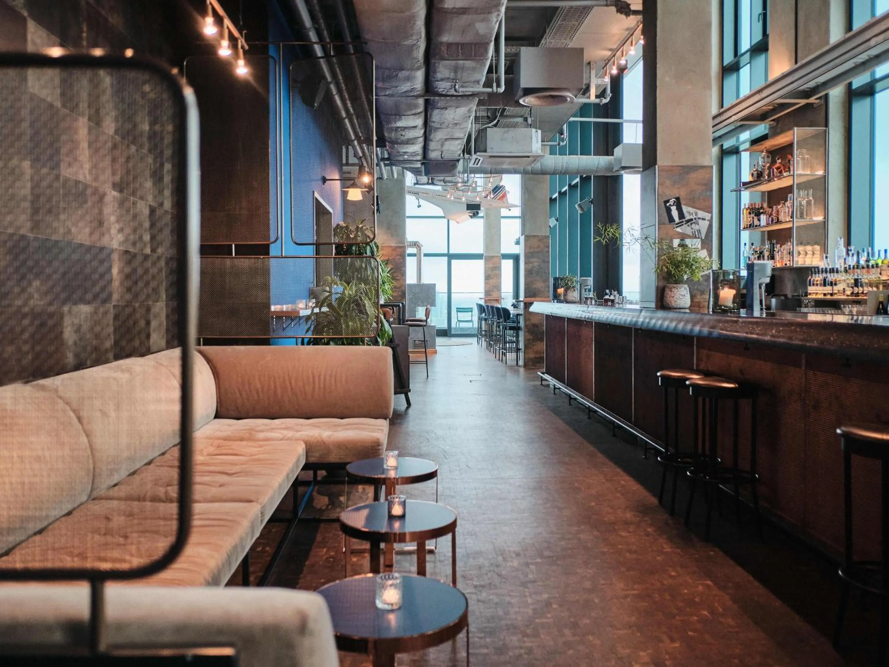 Lounge or bar in 25hours Hotel Das Tour