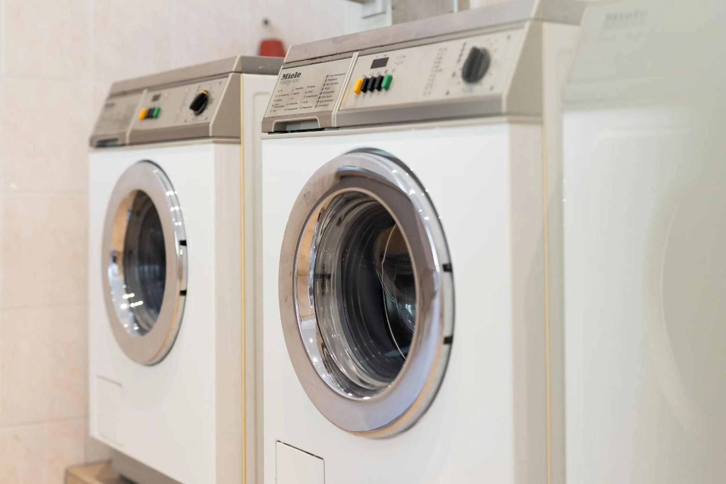 washing machine in Aparthaus Camping Stubai