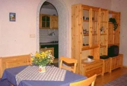Dining area in Arkadenhof Kurtz