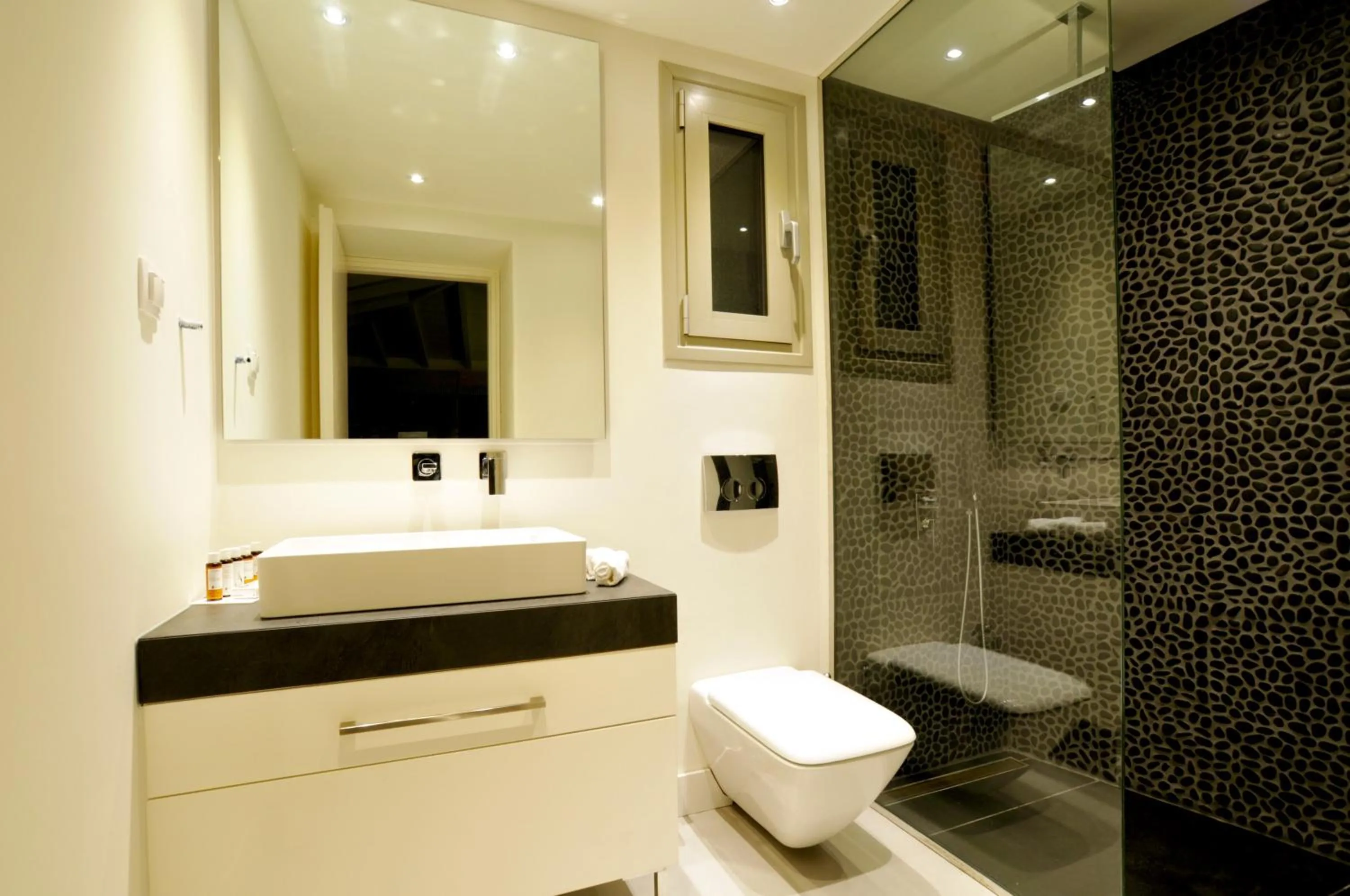 Shower in Villa Paparouna