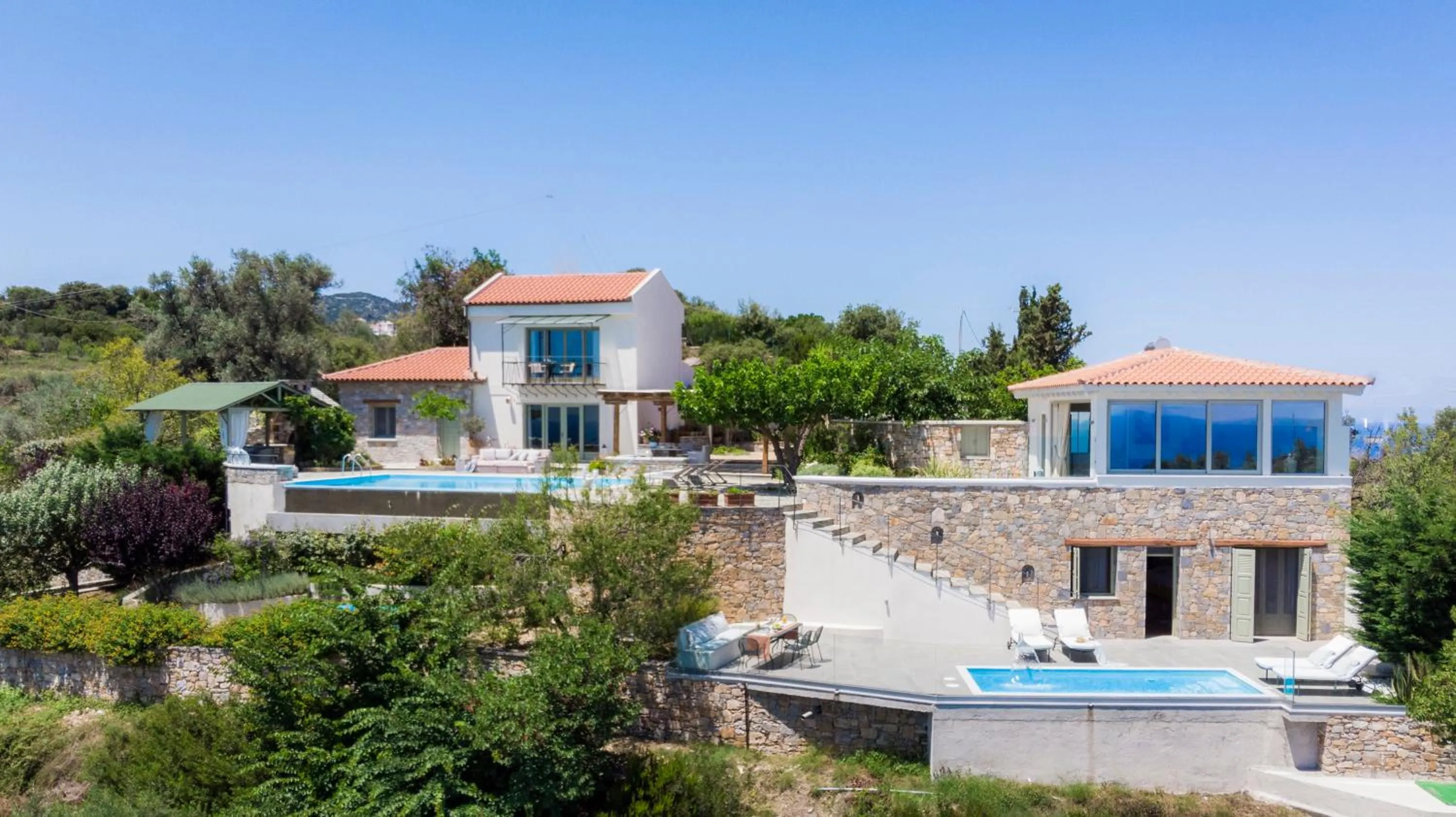 Property building in Villa Paparouna
