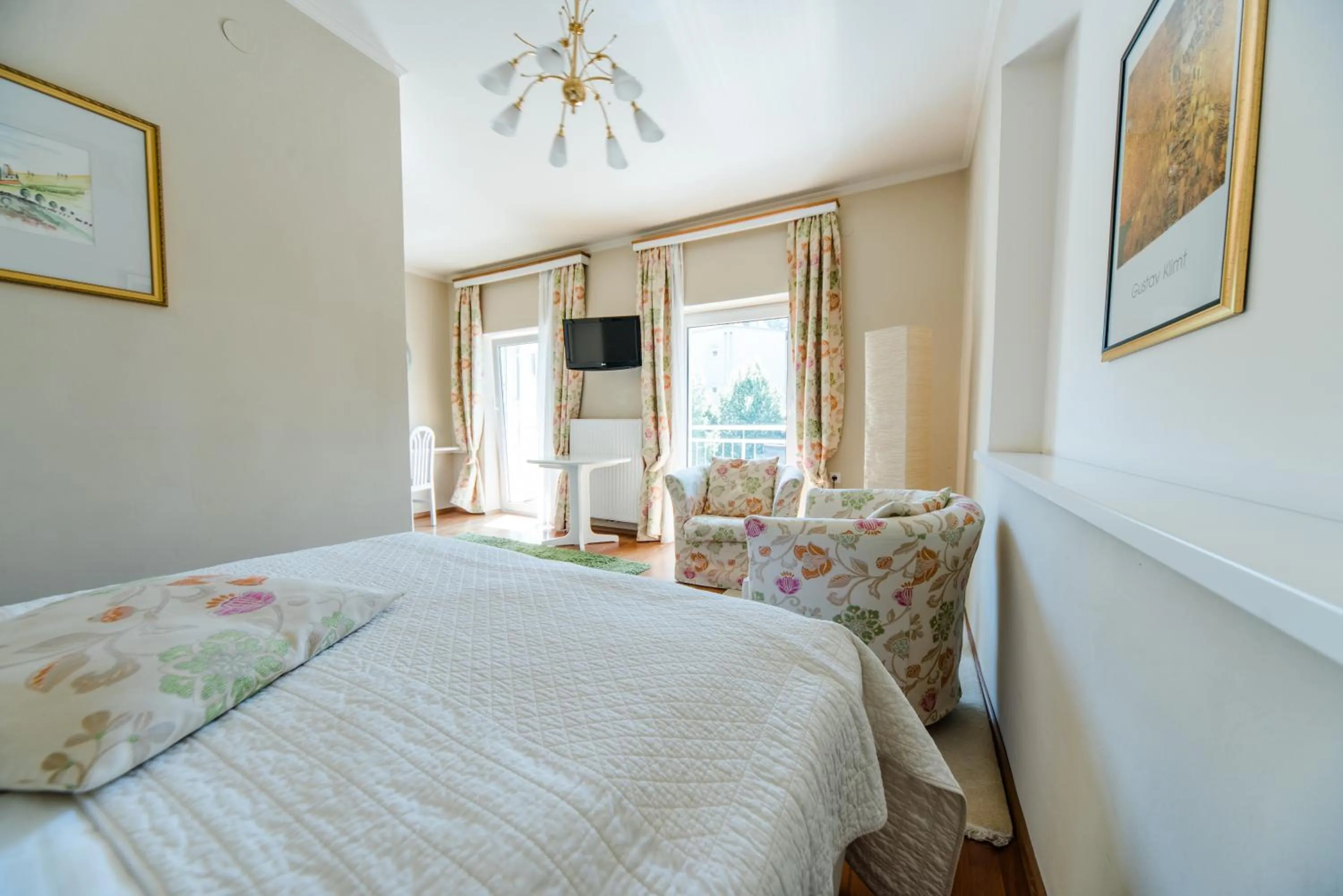 Photo of the whole room, Bed in Hotel St. Hubertushof