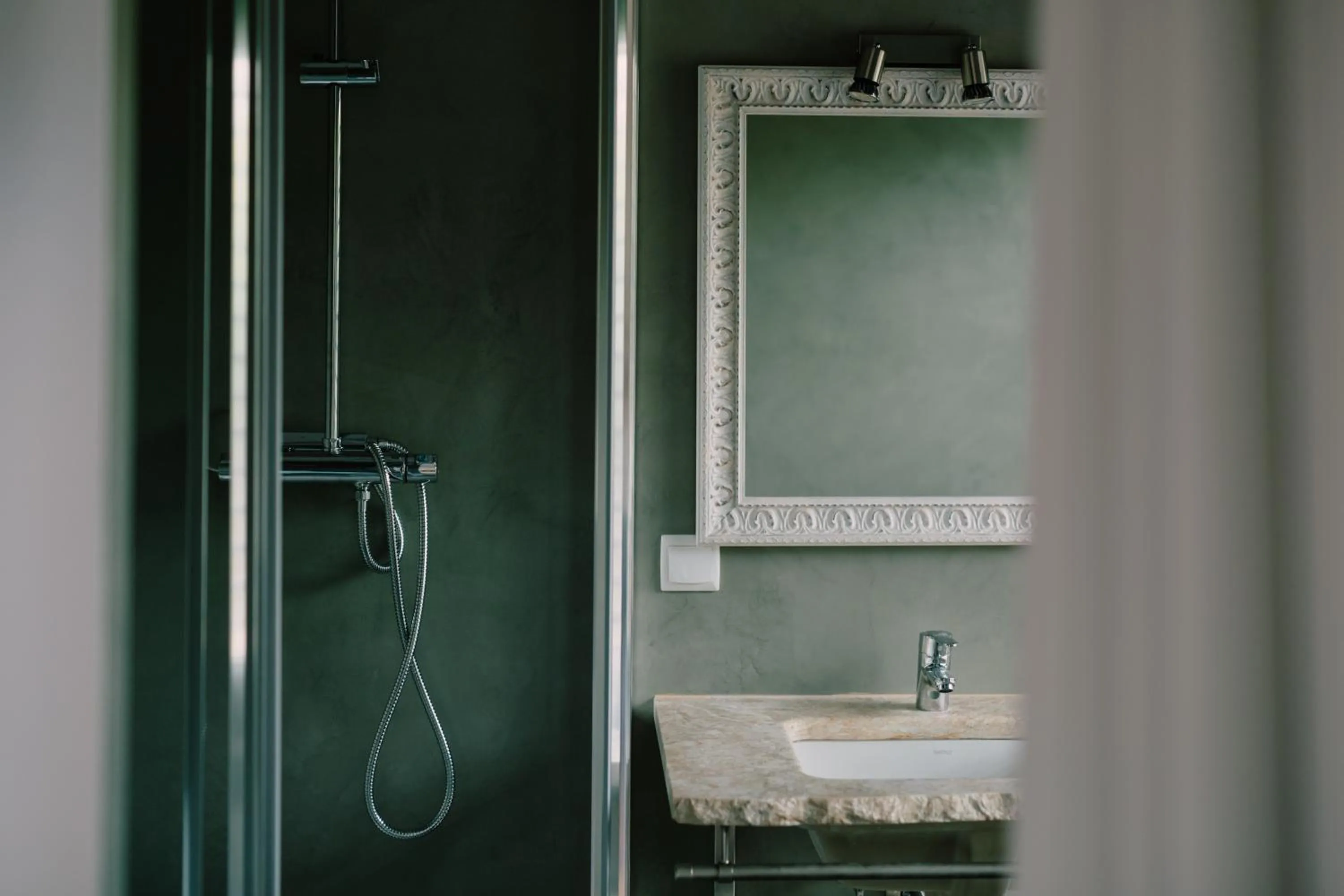 Shower in Quinta dos Machados Countryside Hotel & Spa