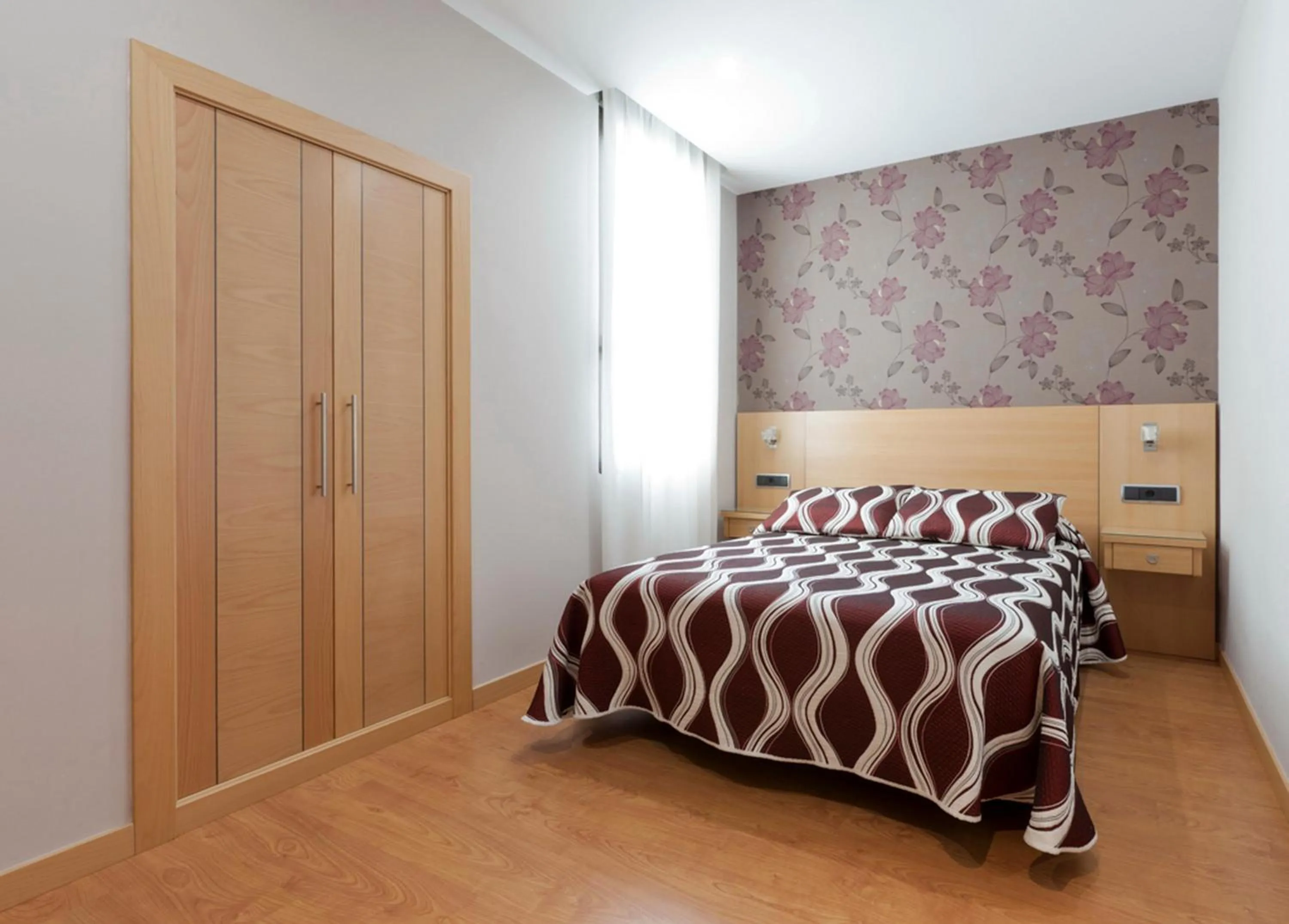 Bedroom, Bed in Hostal Jemasaca-Palma61