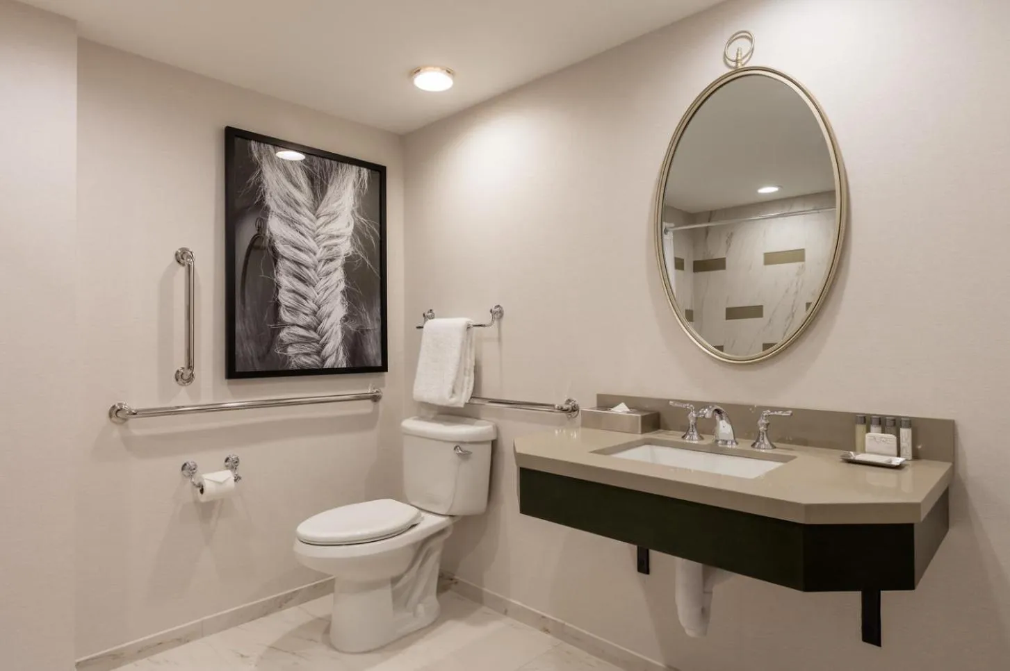 Toilet in Galt House Hotel, A Trademark Collection Hotel