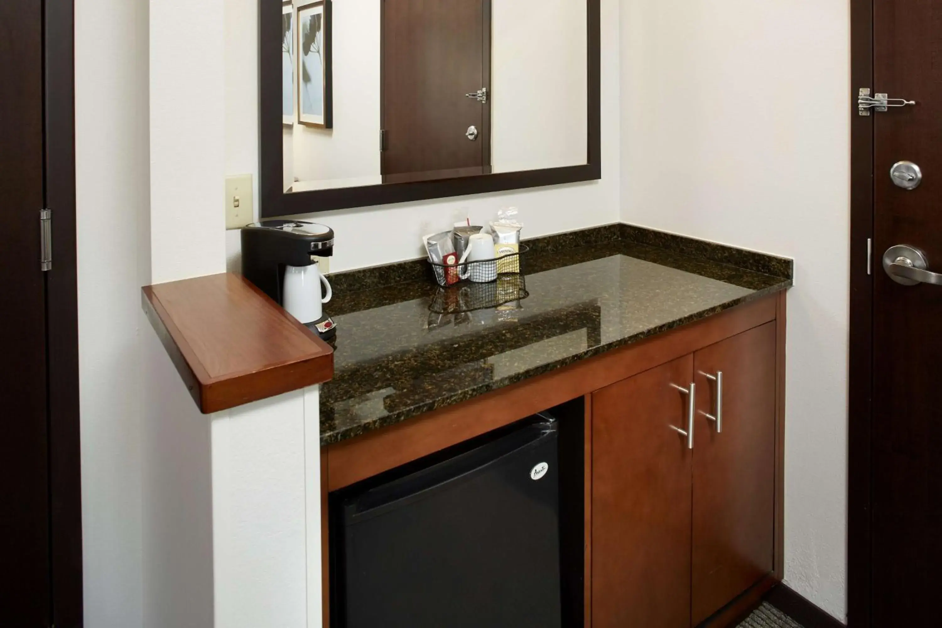 Bedroom in Hyatt Place Grand Rapids South Bedroom in Hyatt Place Grand Rapids South