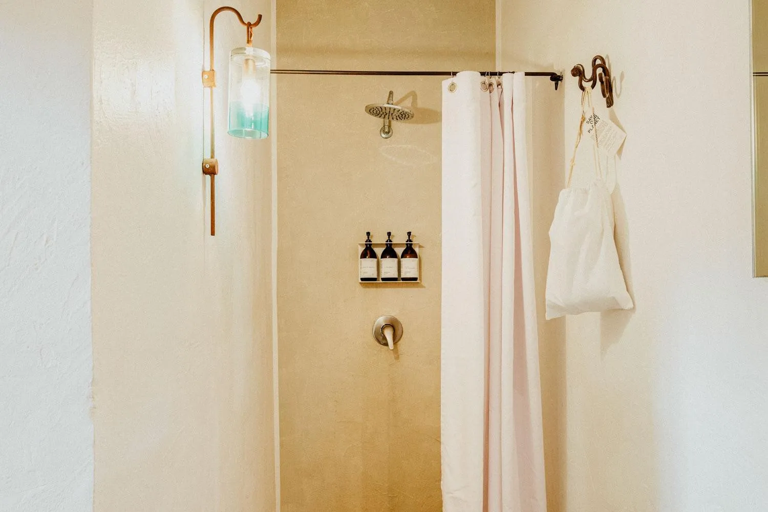 Shower in Masseria Li Foggi