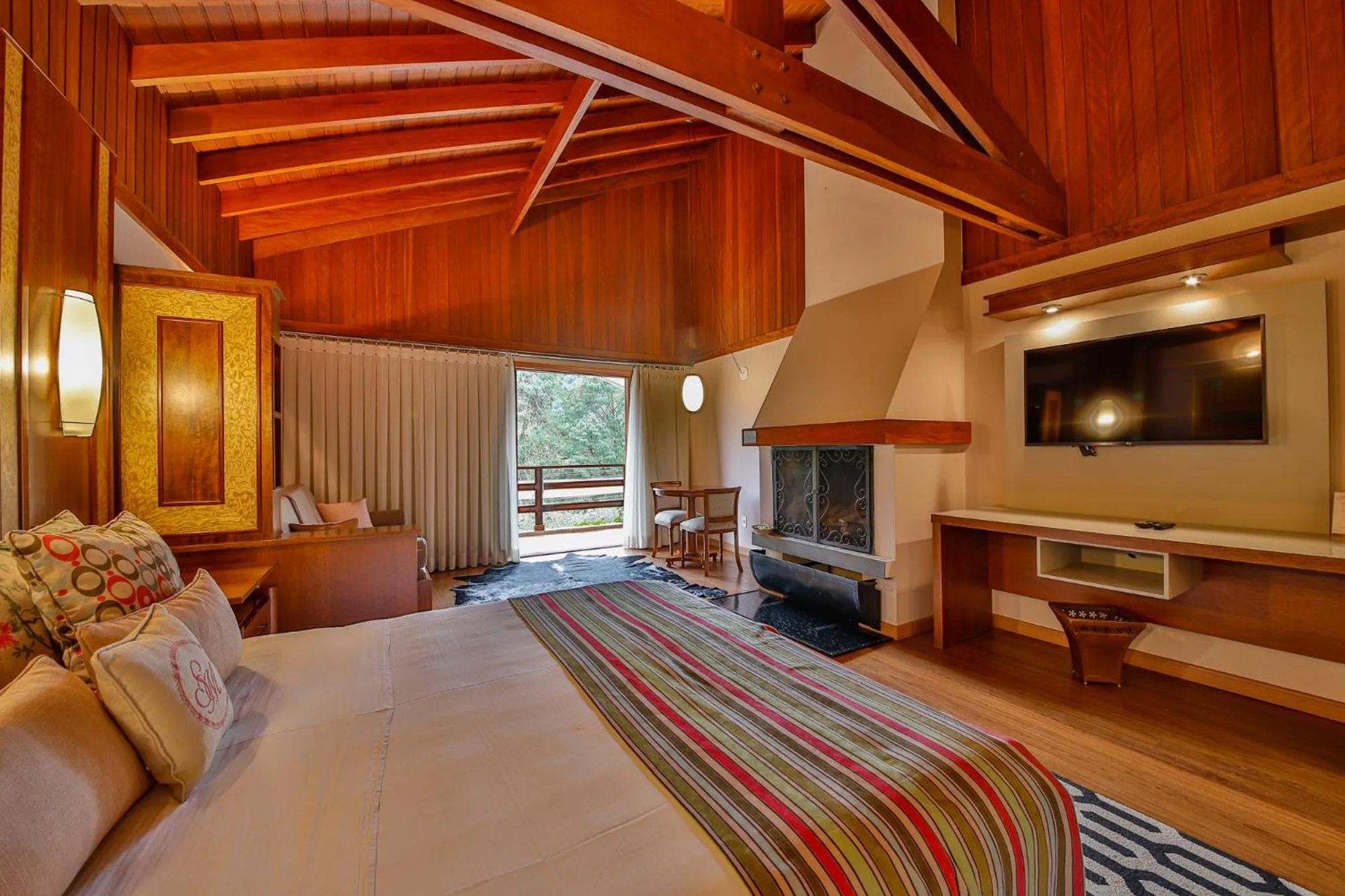 Bed in Hotel & Spa Saint Michel