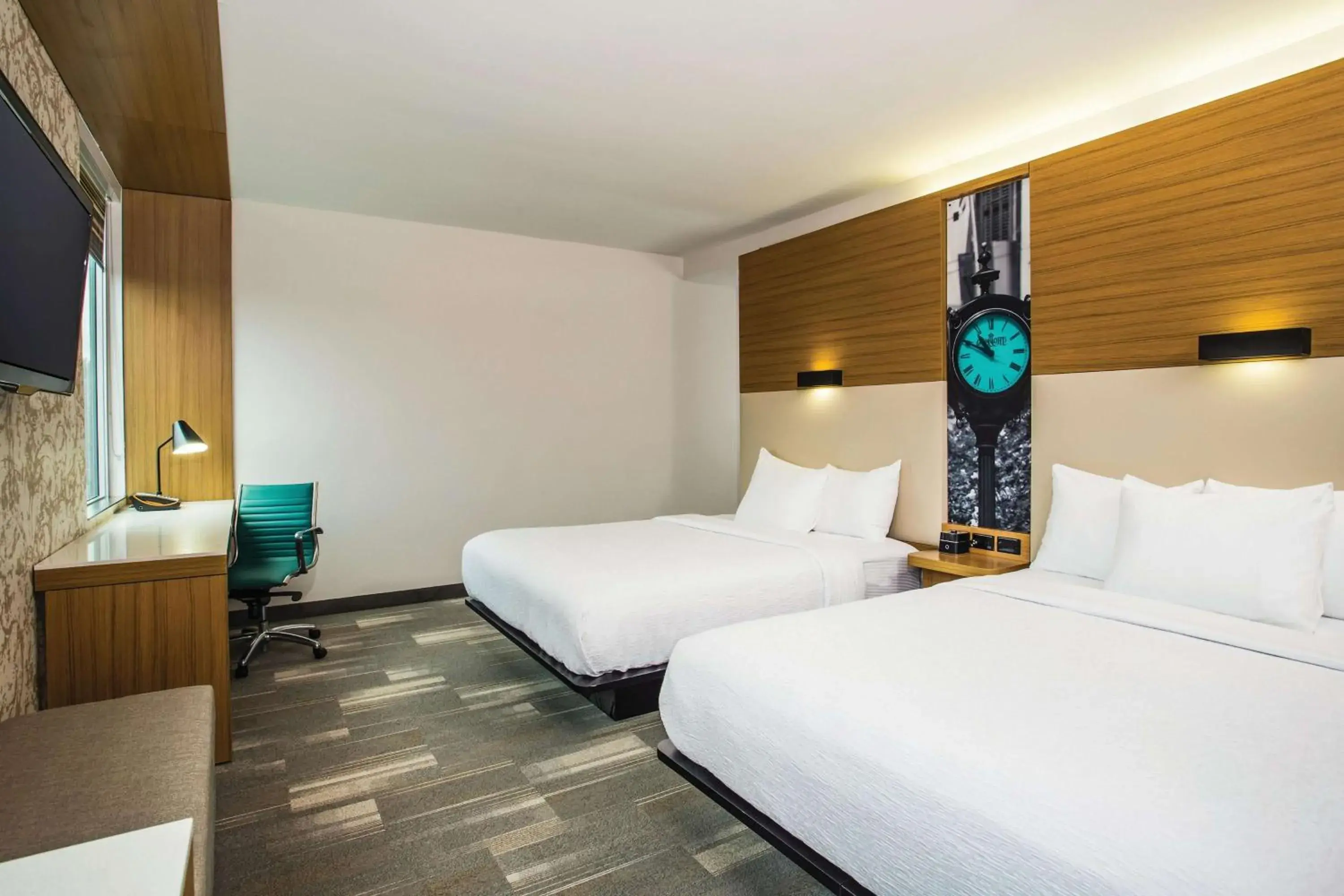 Bed in La Quinta by Wyndham Winchester Bed in La Quinta by Wyndham Winchester