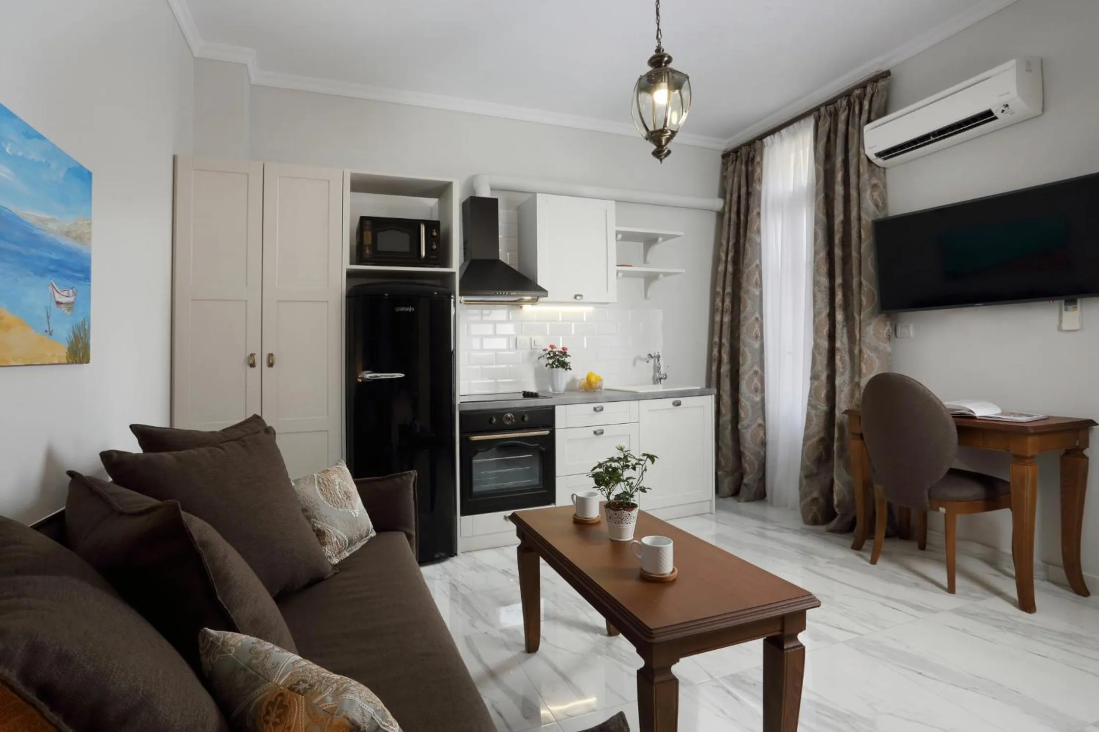 Seating area in V1935 Luxurious Apartments