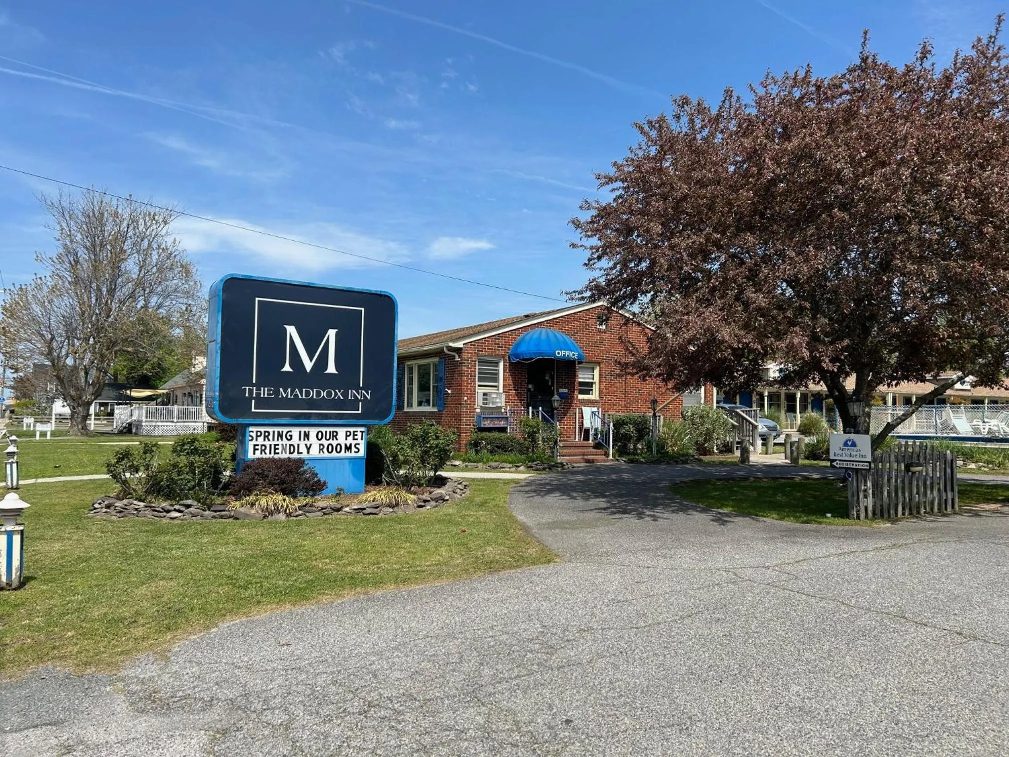 Property building in The Maddox Inn