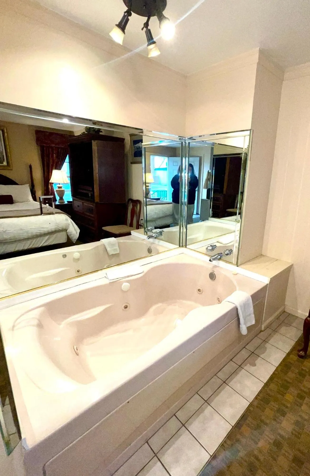 Bedroom in The Maddox Inn