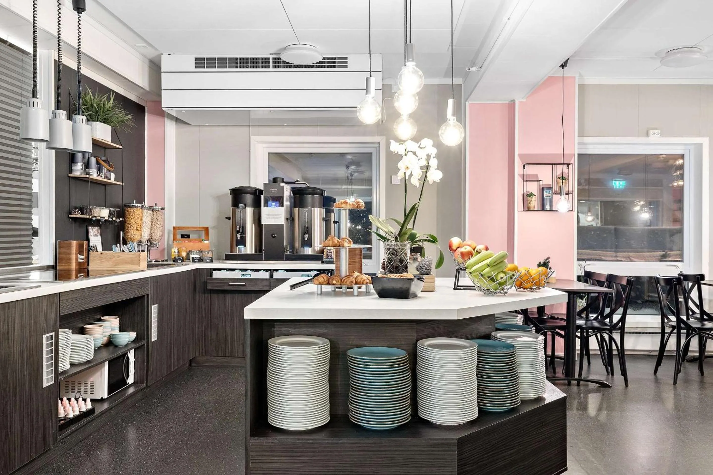 Restaurant/places to eat in Aiden by Best Western Harstad Narvik Airport