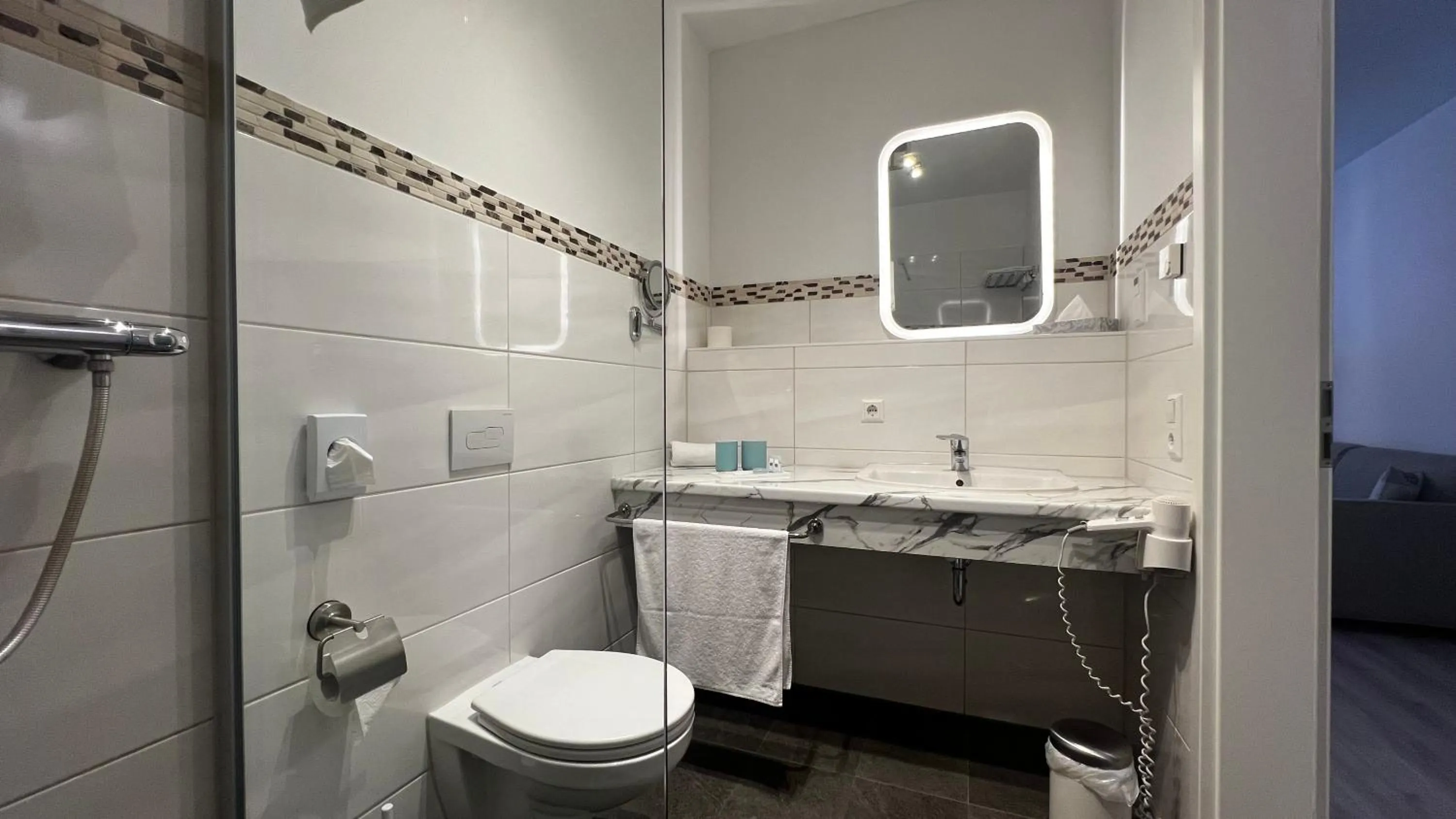 Bathroom in Blue Riverside Apartments