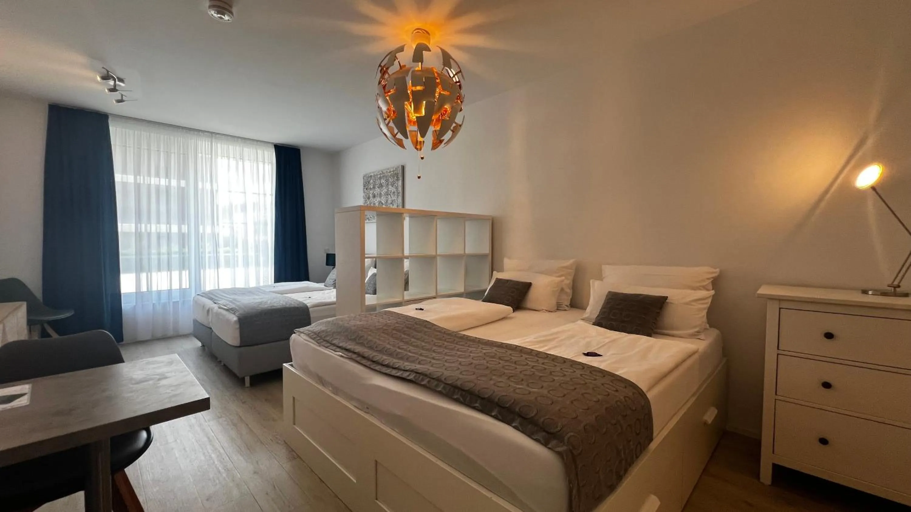 Photo of the whole room, Bed in Blue Riverside Apartments