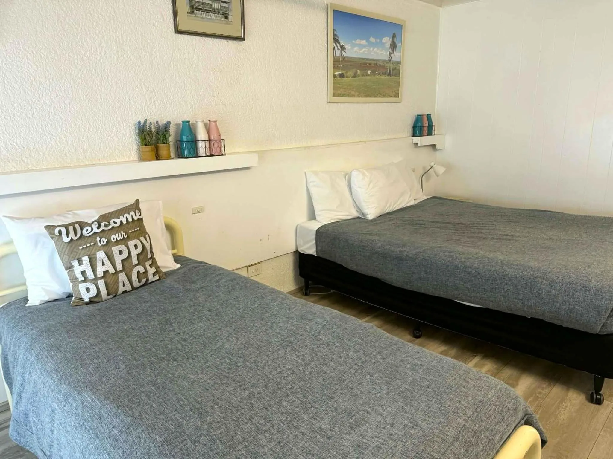 View (from property/room), Bed in Bundaberg Coral Villa Motor Inn