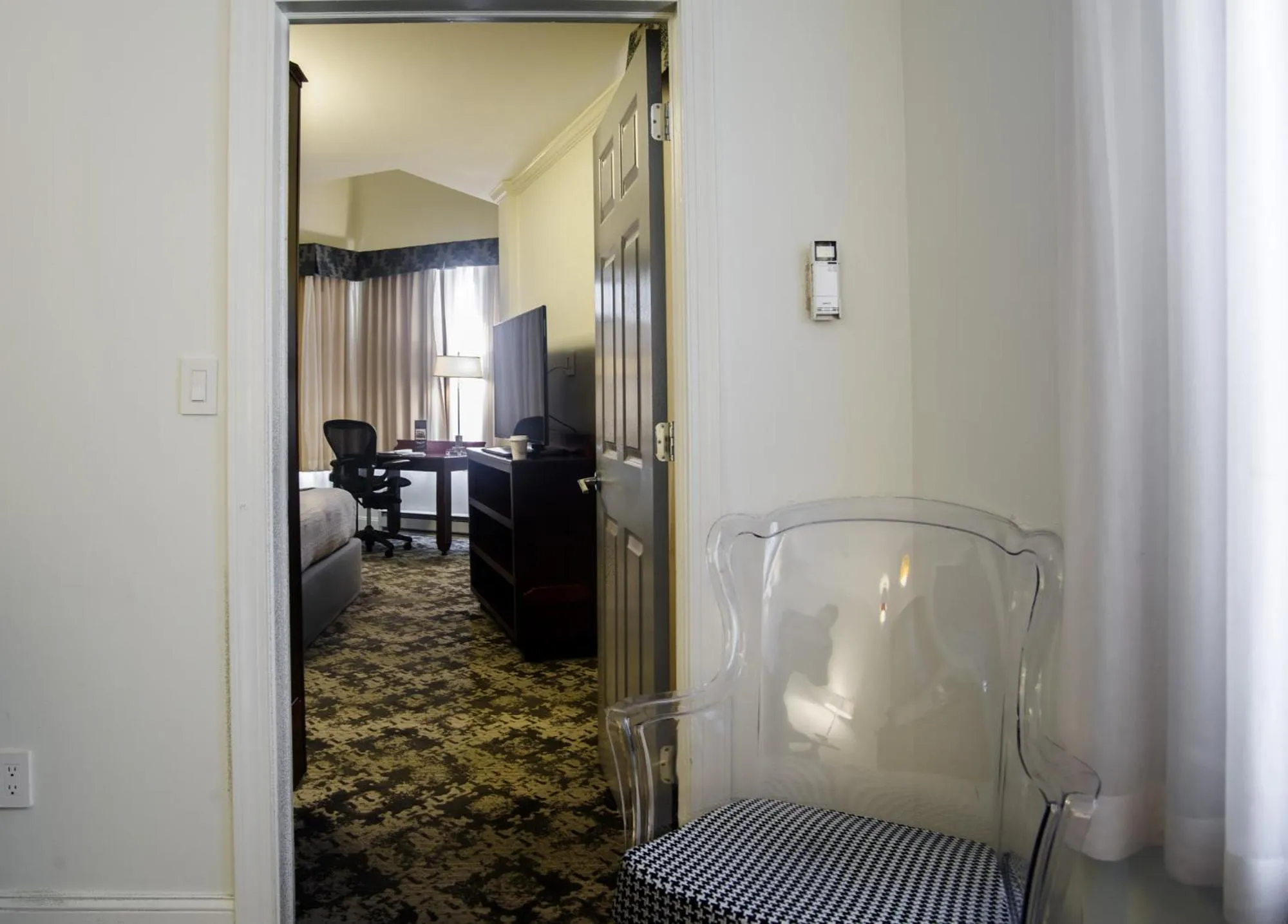 Bed in Chestnut Hill Hotel