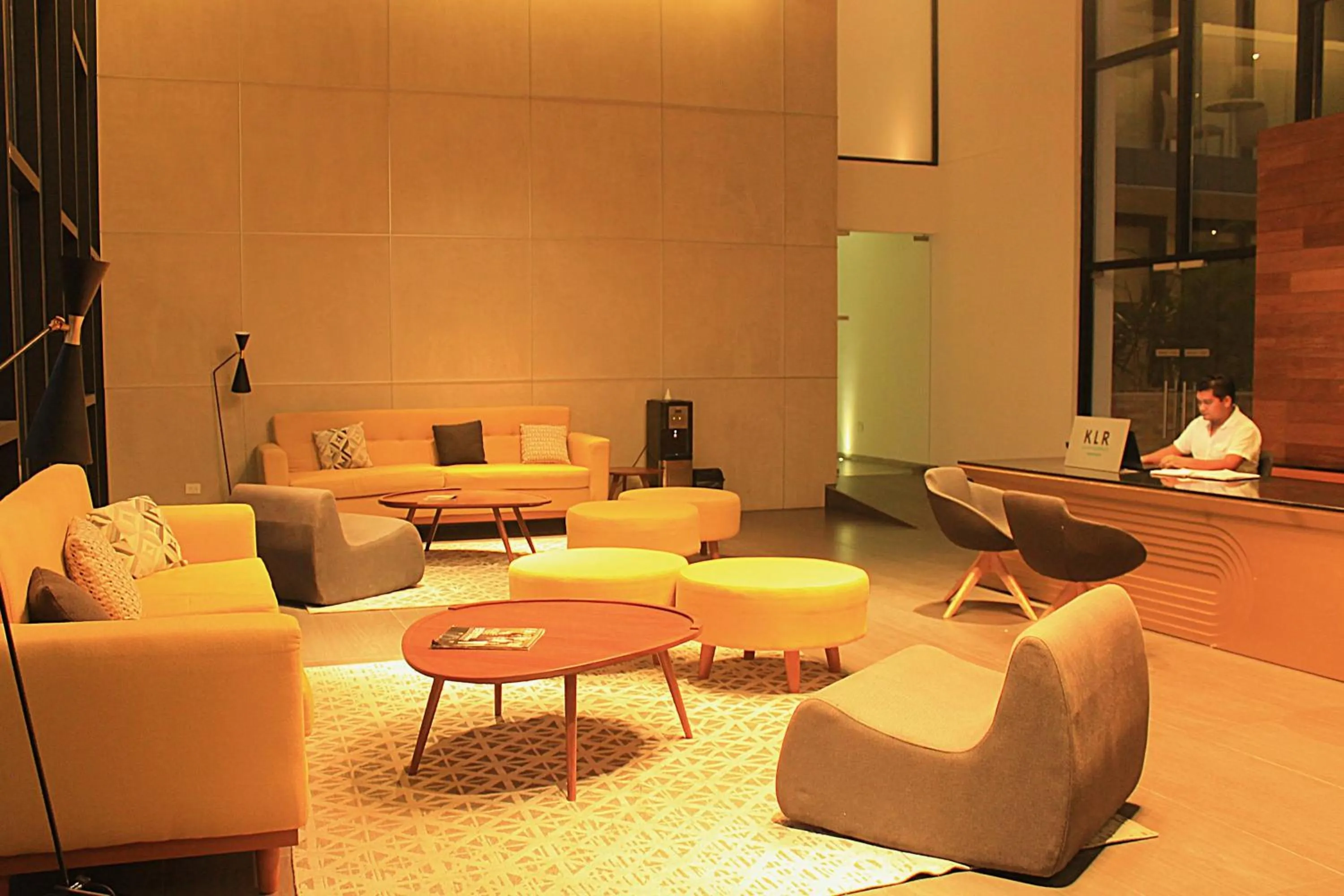 Lobby or reception in Menesse the City by Casago