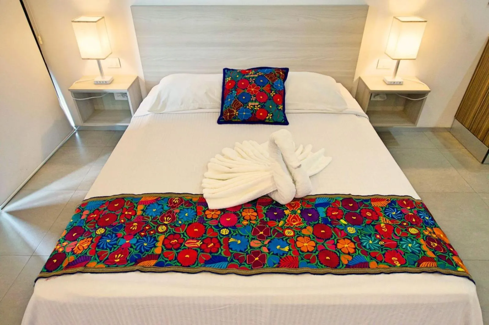 Bed in Menesse the City by Casago