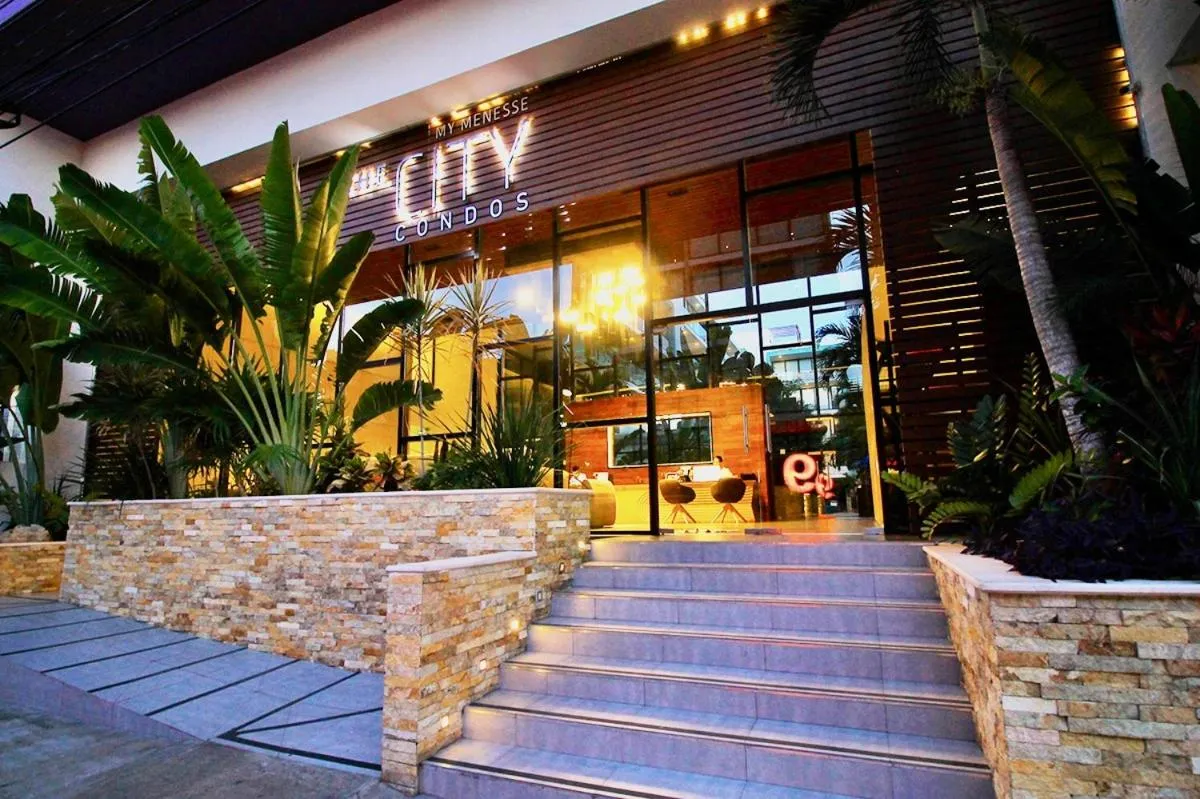 Property building in Menesse the City by Casago