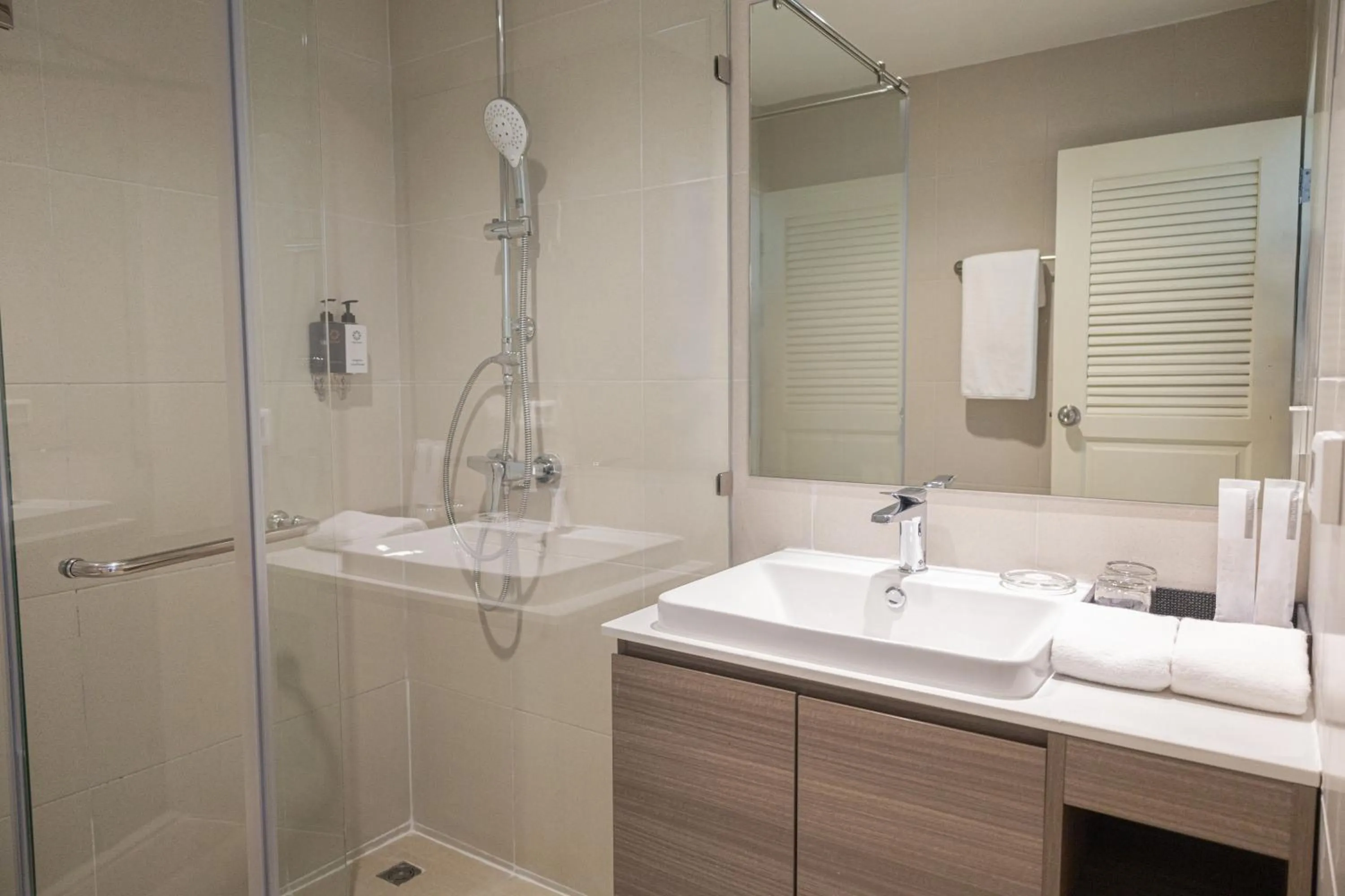 Bathroom in Amata Patong