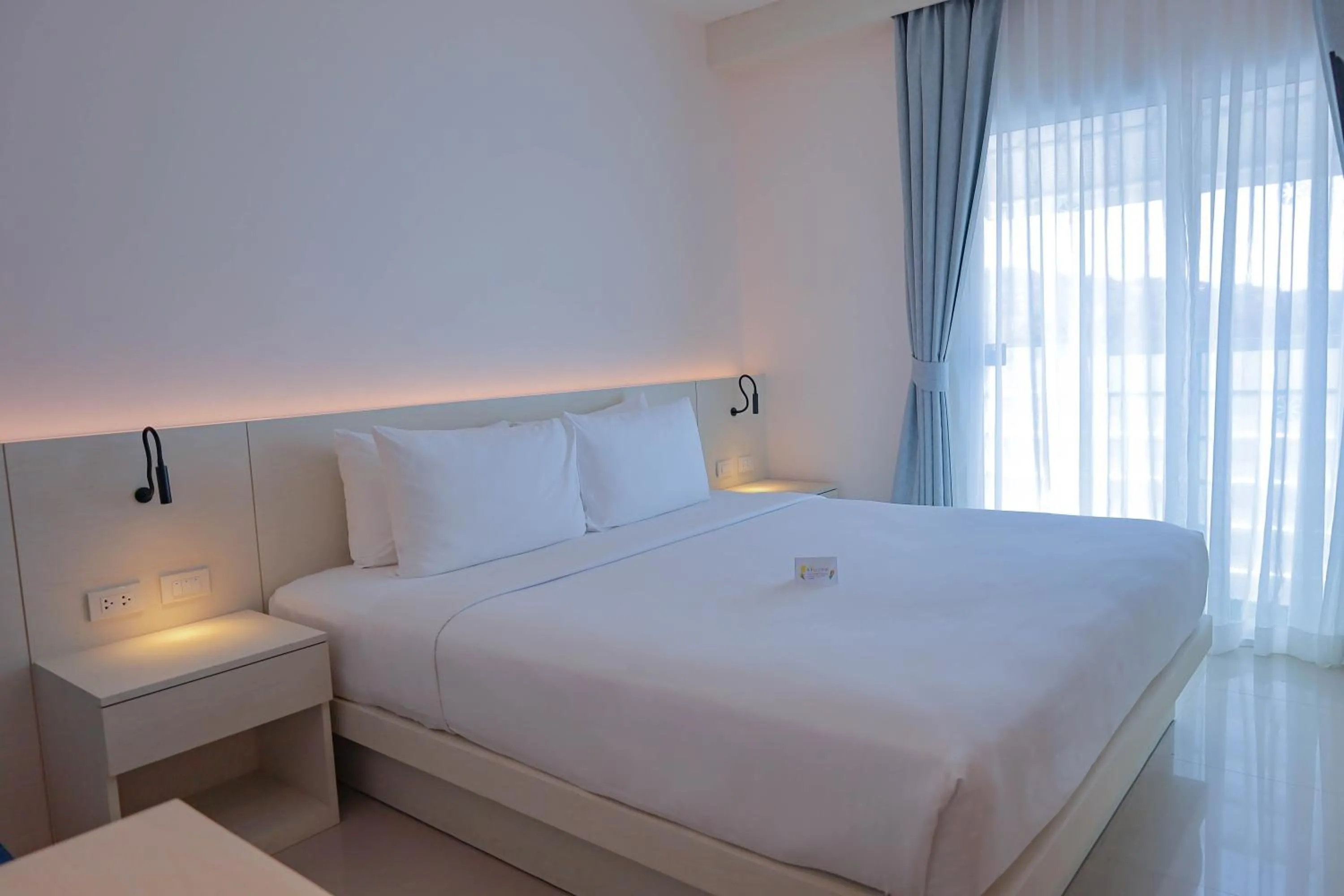 Bedroom, Bed in Amata Patong